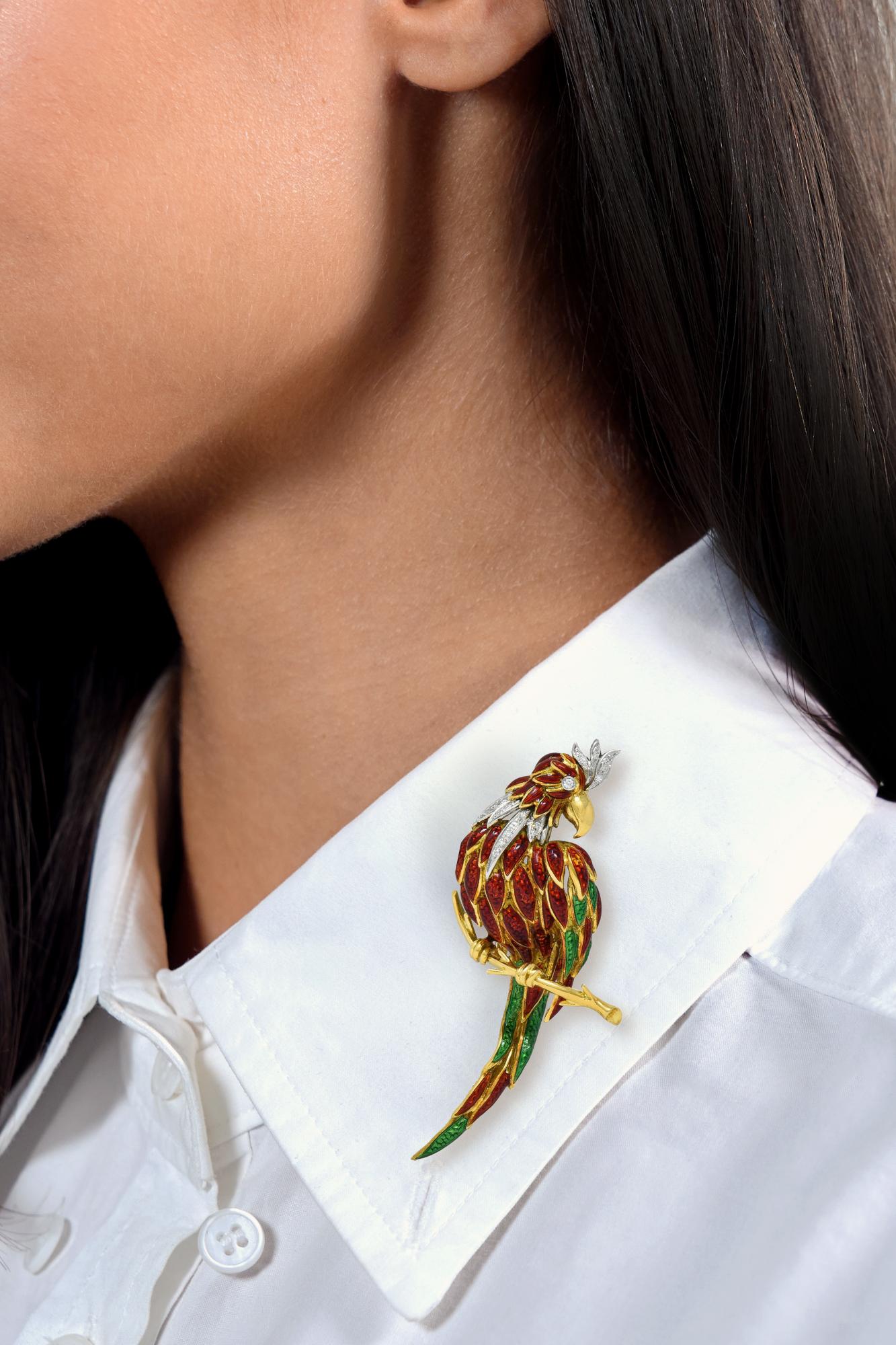1980's Diamond Enamel 18 Karat Two-Tone Gold Vintage Parrot Brooch