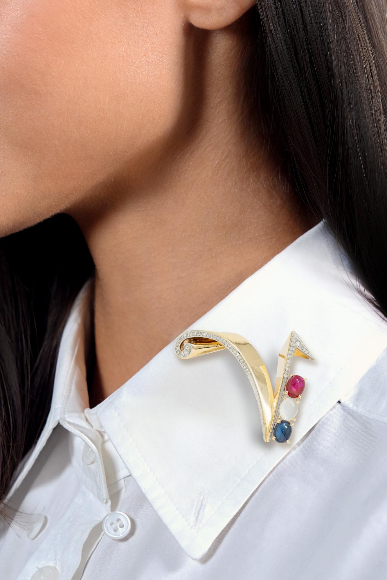 Traebert & Hoeffer Mauboussin 1945 Multi-Gem 14K Gold Vintage Victory Brooch