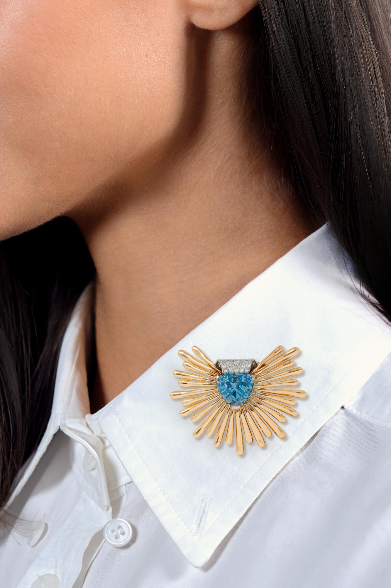 Retro 1940's Aquamarine Diamond Platinum 14K Yellow Gold Vintage Fanning Brooch