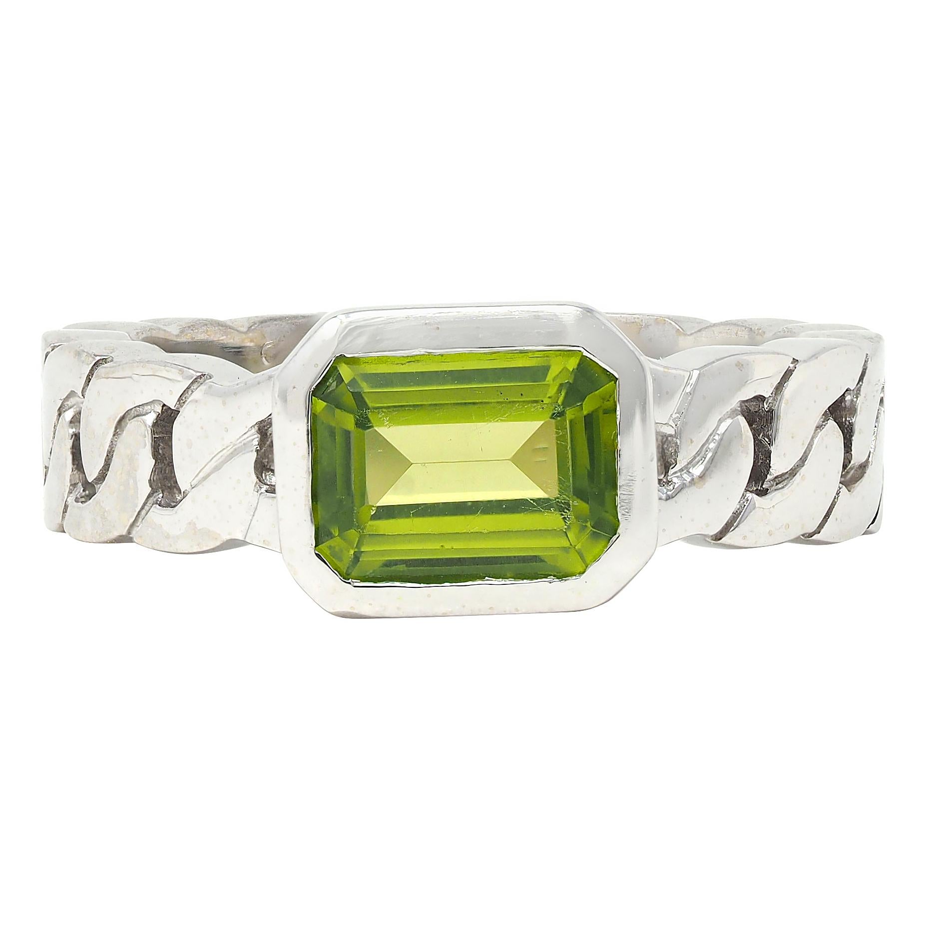 Chanel French 1980's Peridot 18K White Gold Curb Link Bezel Vintage Band Ring