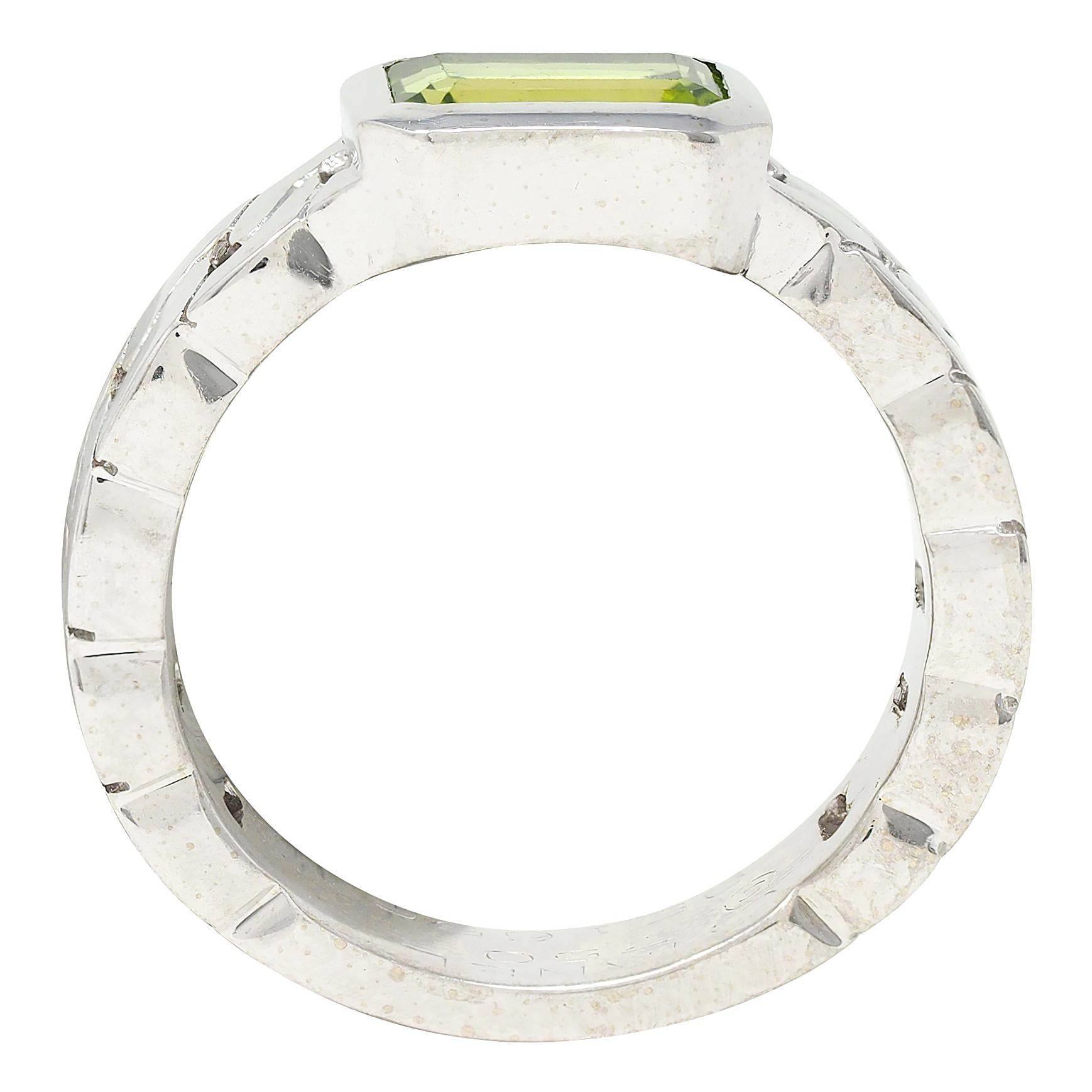 Chanel French 1980's Peridot 18K White Gold Curb Link Bezel Vintage Band Ring