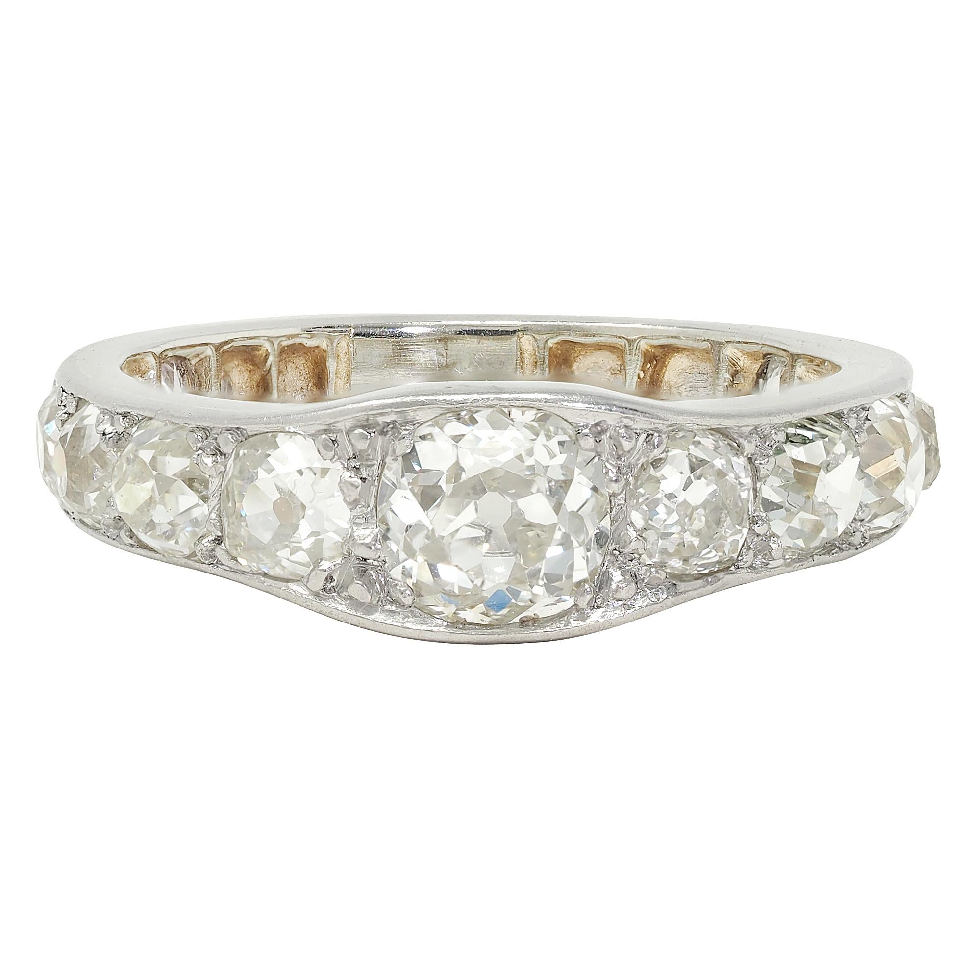 Art Deco 2.50 CTW Old Mine Cut Diamond Platinum 18 Karat Gold Vintage Band Ring