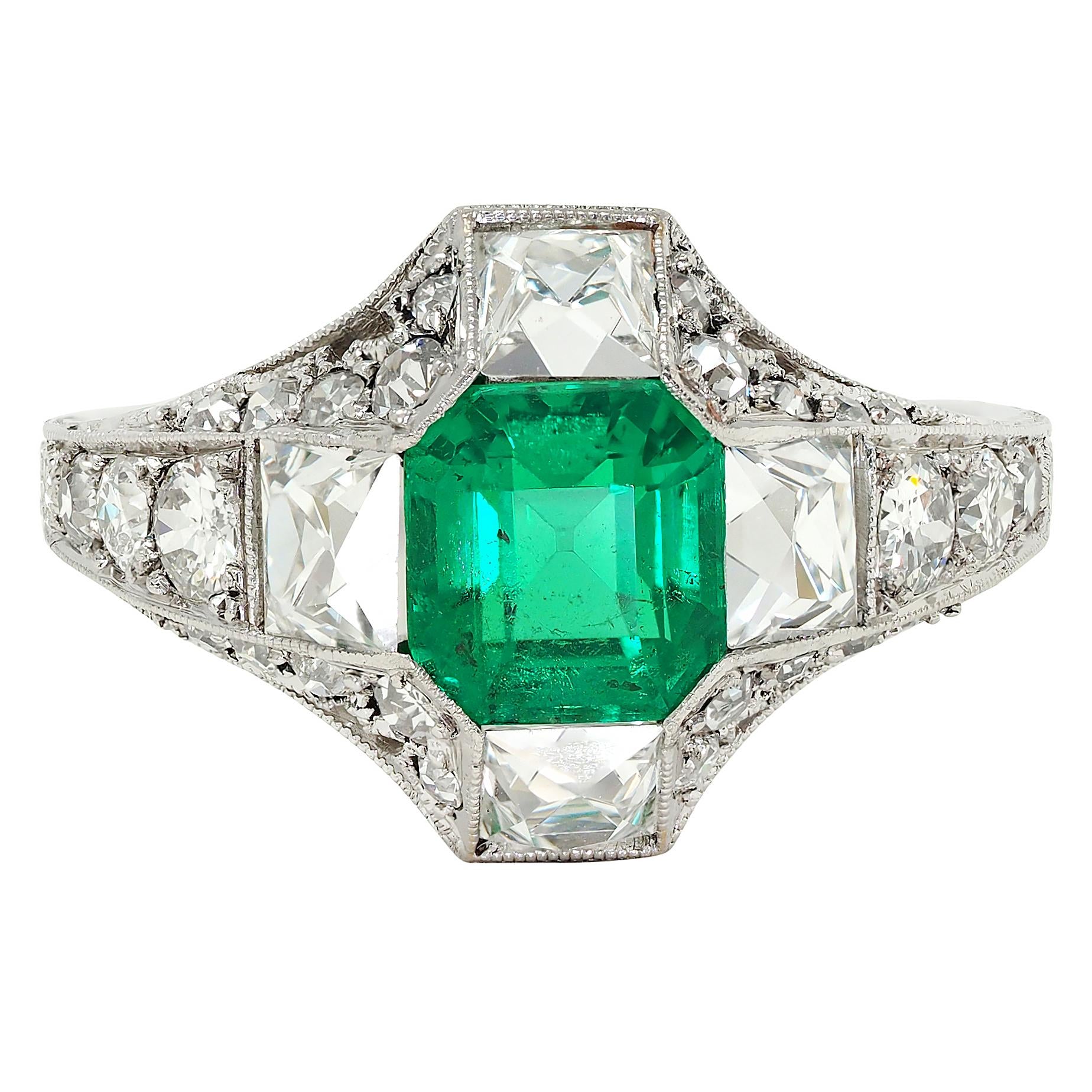 Tiffany & Co. Art Deco Emerald French Diamond Platinum Antique Quatrefoil Ring