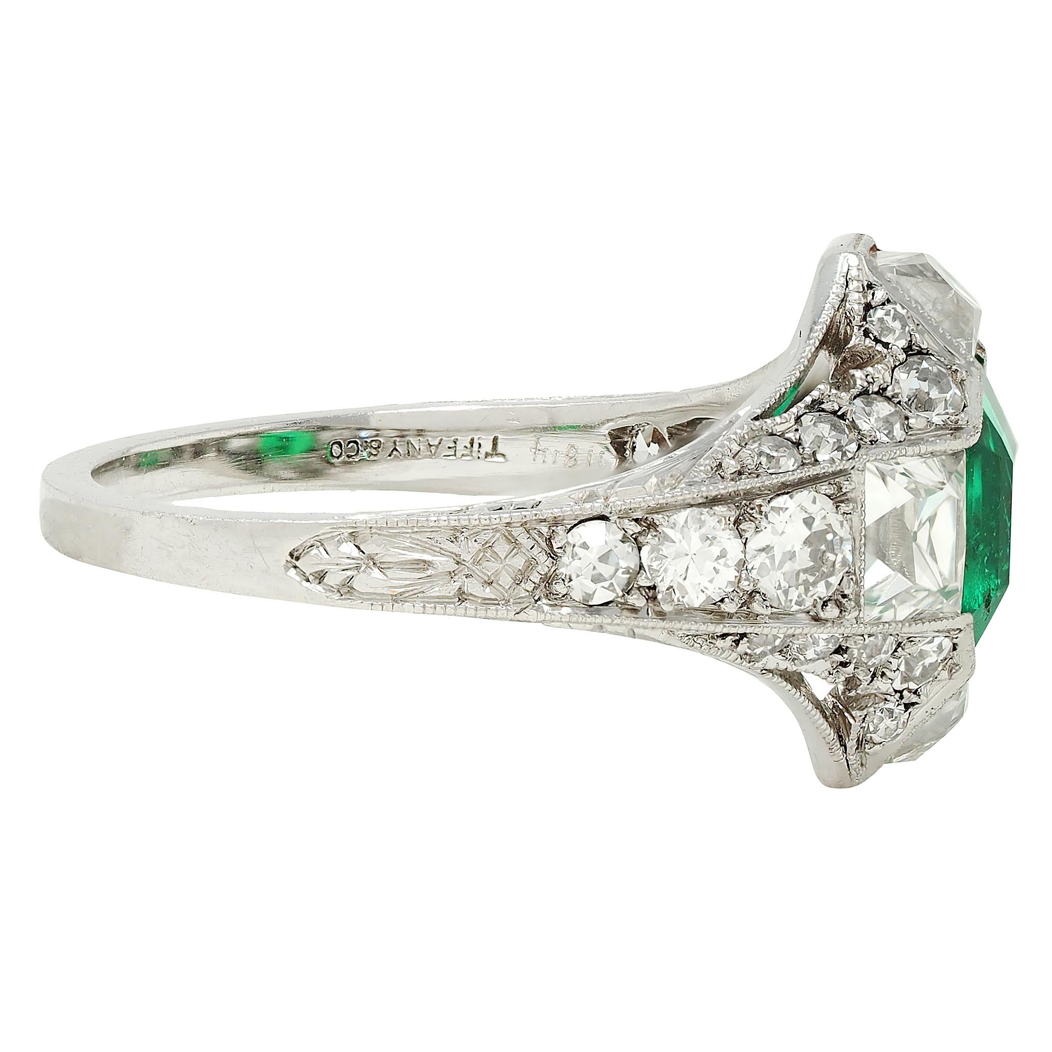 Tiffany & Co. Art Deco Emerald French Diamond Platinum Antique Quatrefoil Ring