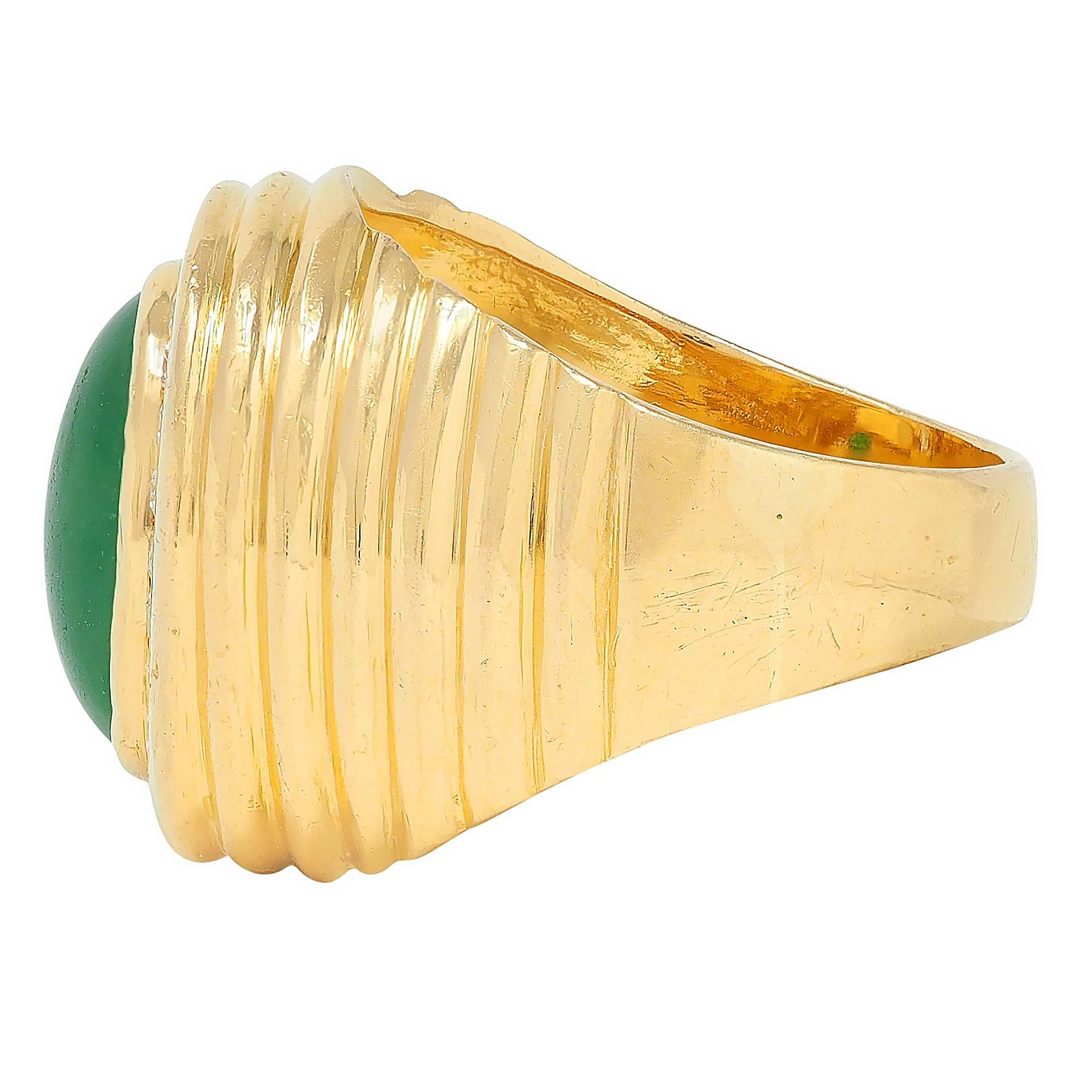 1980's Jade Diamond 20 Karat Yellow Gold Vintage Fluted Dome Unisex Ring