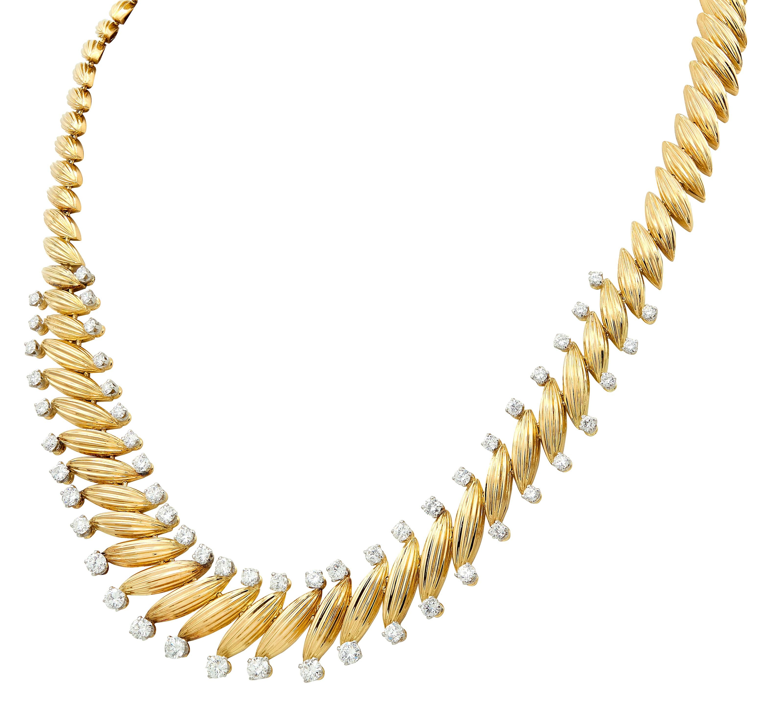 Van Cleef & Arpels 18 Karat Yellow Gold Vintage Coup De Vent Chantilly Necklace