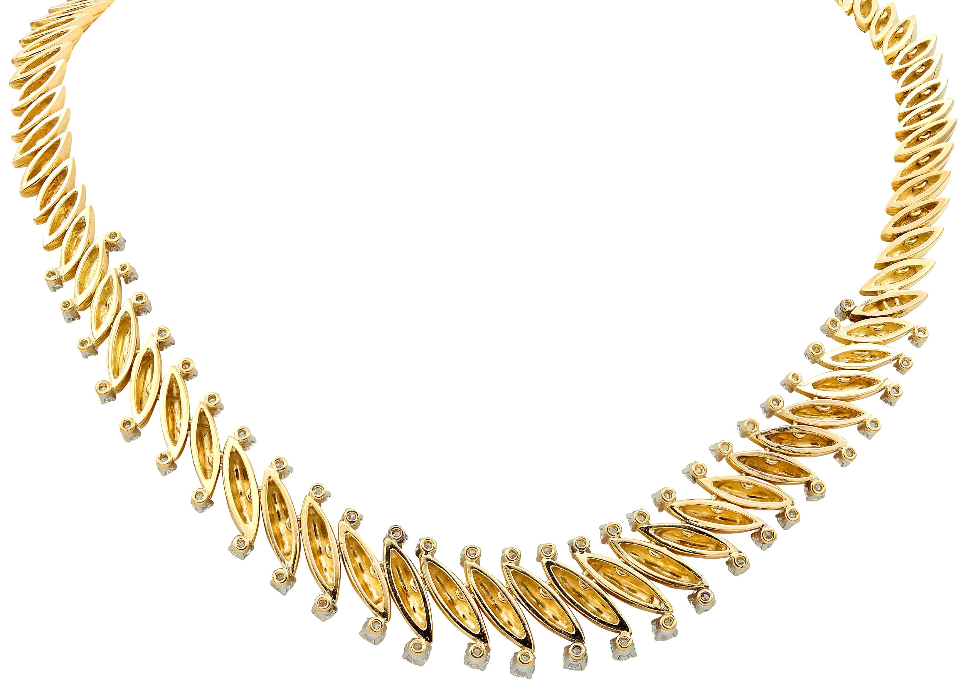 Van Cleef & Arpels 18 Karat Yellow Gold Vintage Coup De Vent Chantilly Necklace