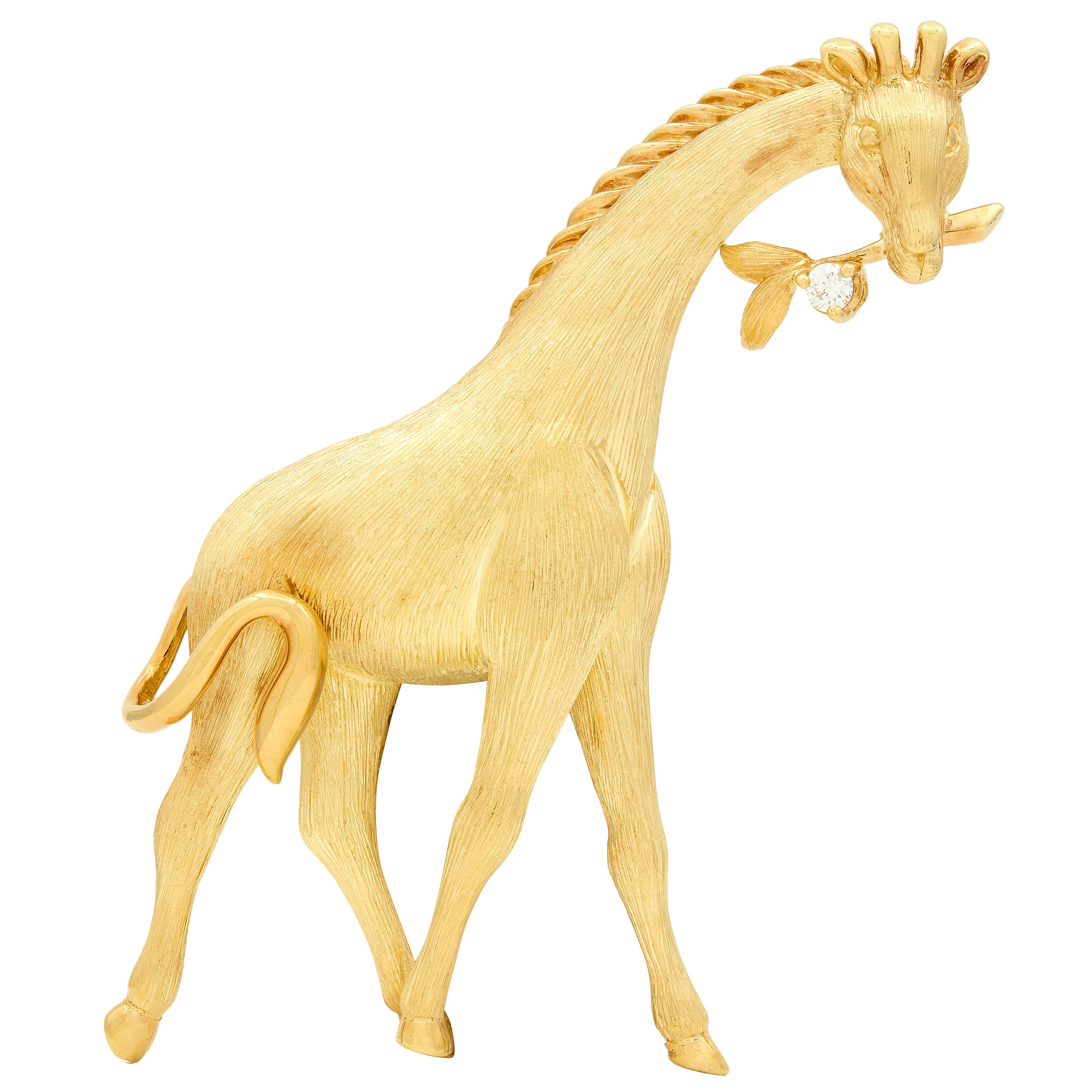 Dunay 1980's Diamond 18 Karat Yellow Gold Vintage Giraffe Brooch