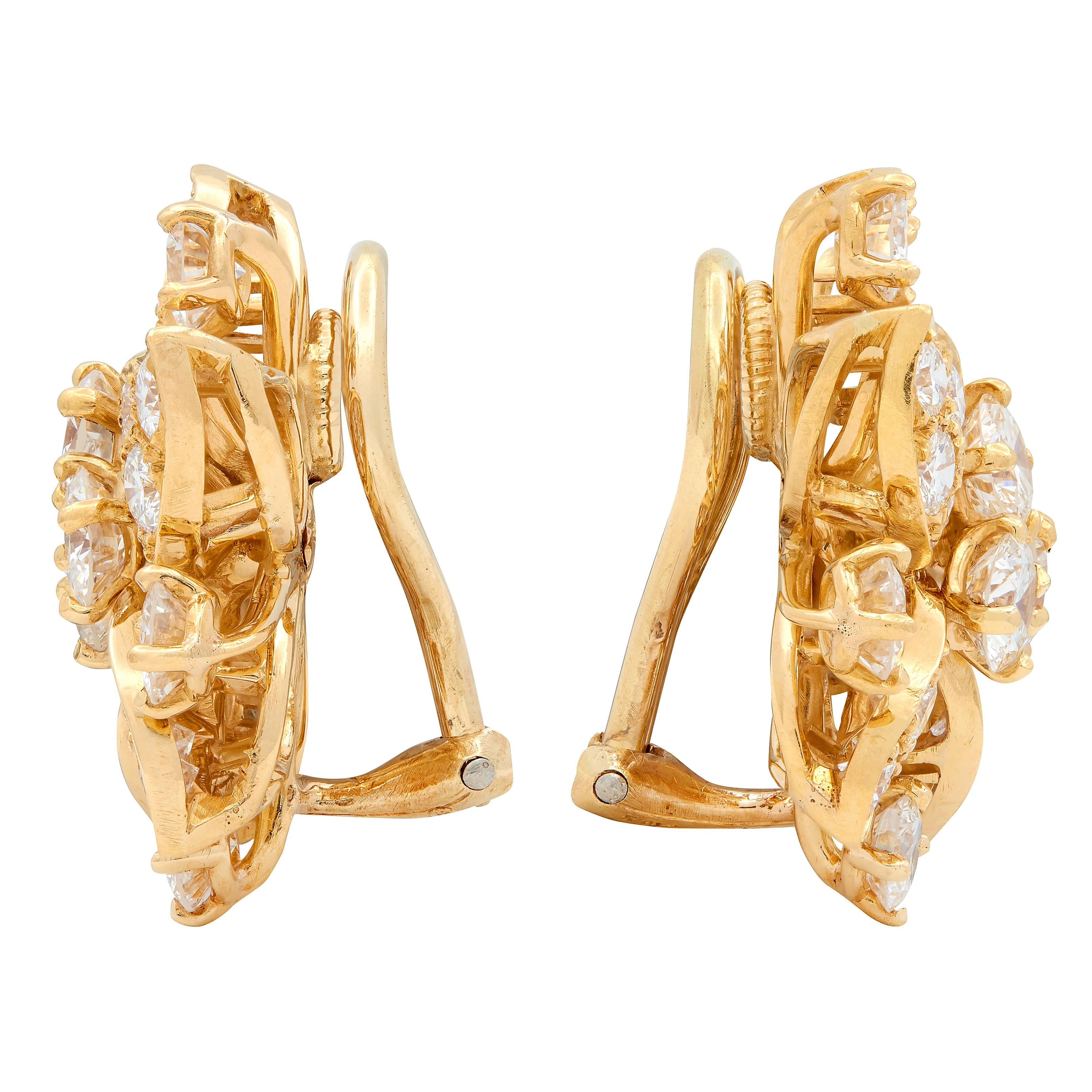 Oscar Heyman 1970's Diamond 18K Gold Vintage Floral Spray Ear-Clip Earrings