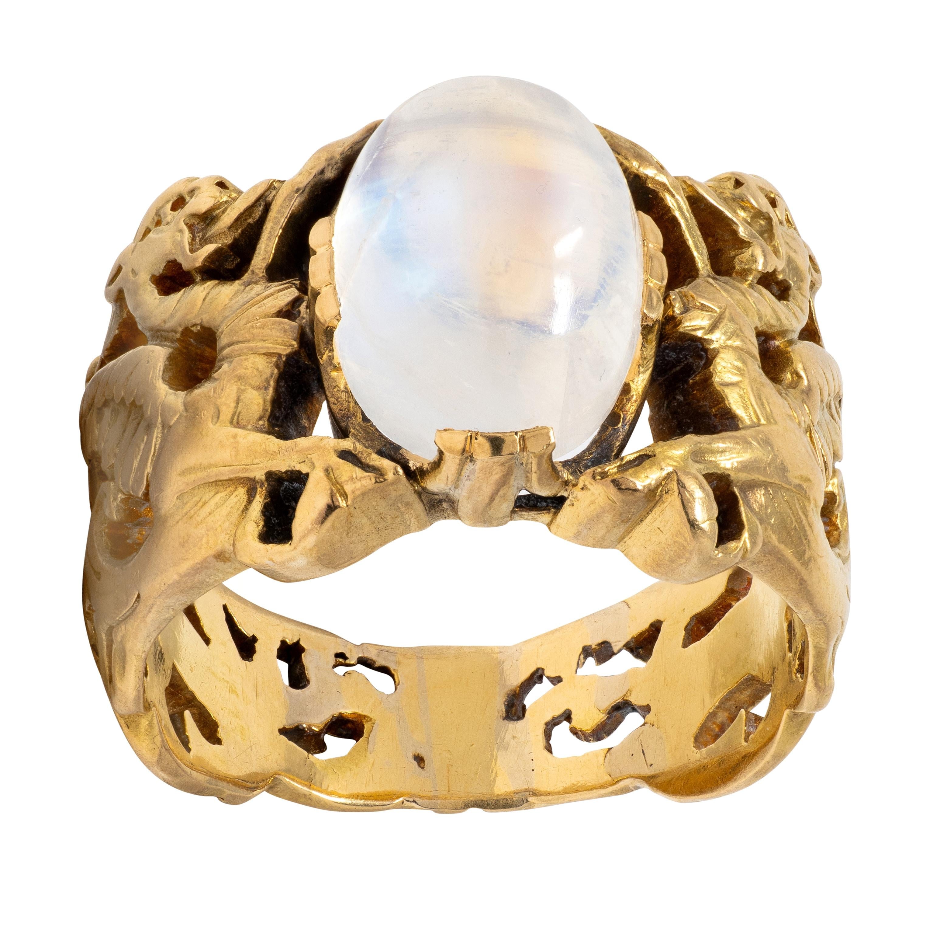 Art Nouveau Moonstone 18 Karat Yellow Gold Antique Griffon Unisex Foliate Ring