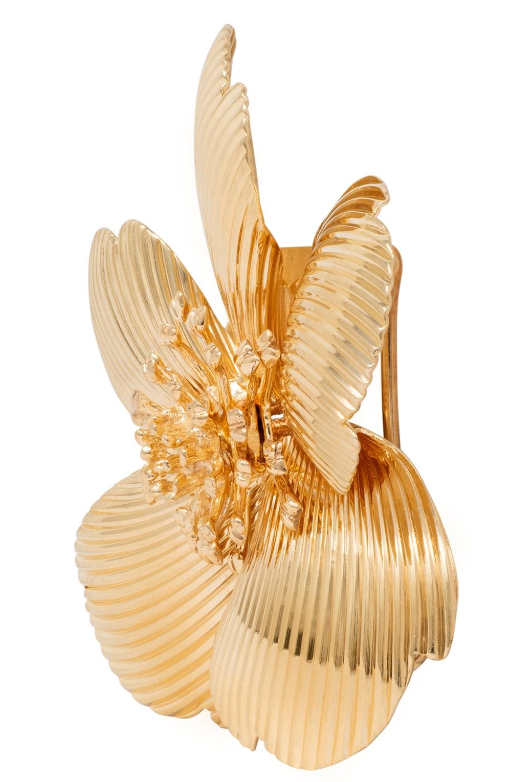 1960's 14 Karat Yellow Gold Vintage Anemone Flower Brooch