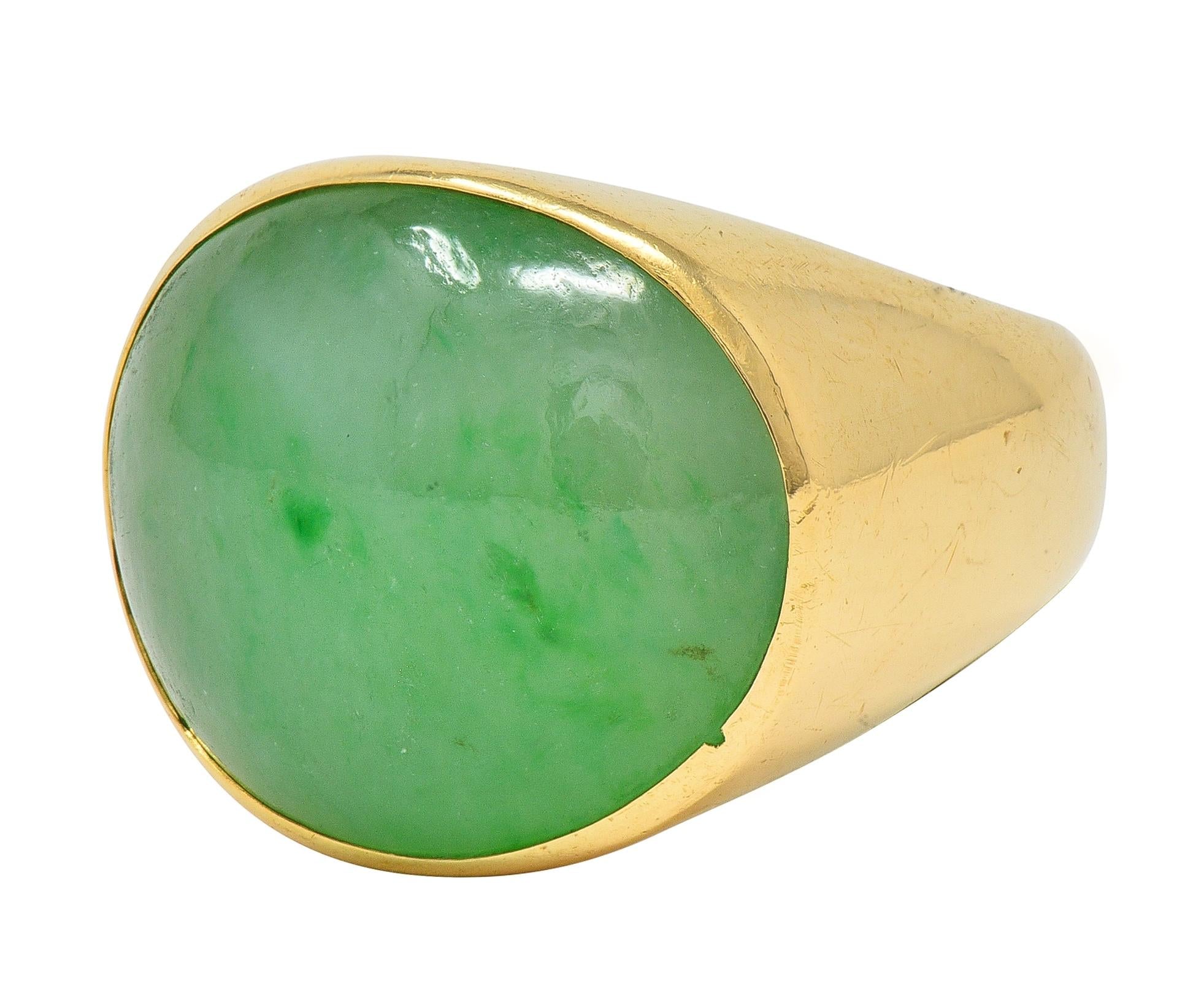 1970's French Jade 18 Karat Yellow Gold Vintage Gemstone Ring