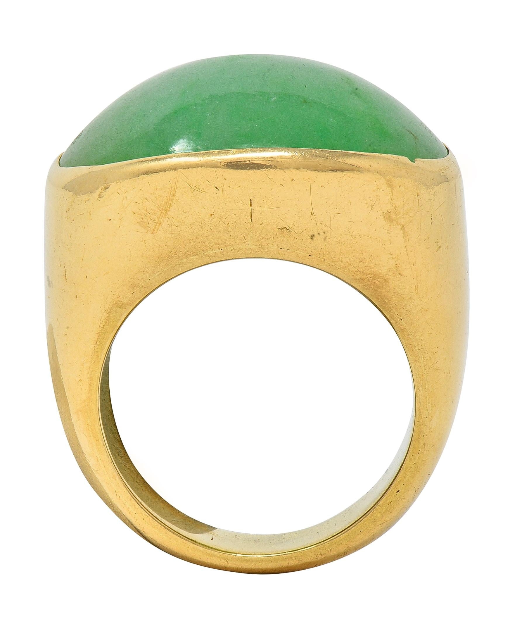 1970's French Jade 18 Karat Yellow Gold Vintage Gemstone Ring