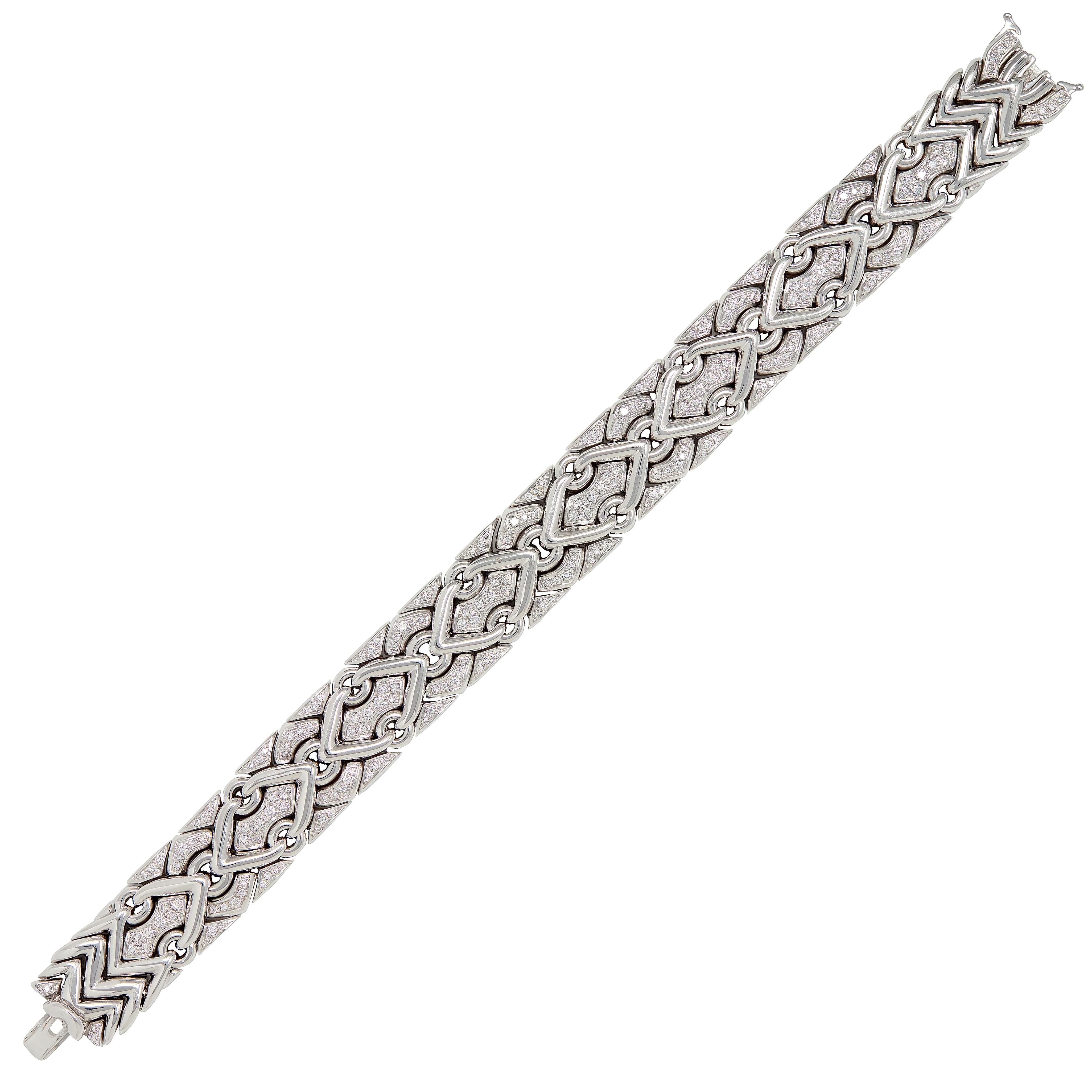 Bulgari 1990's Round Diamond 18 Karat White Gold Vintage Trika Bracelet