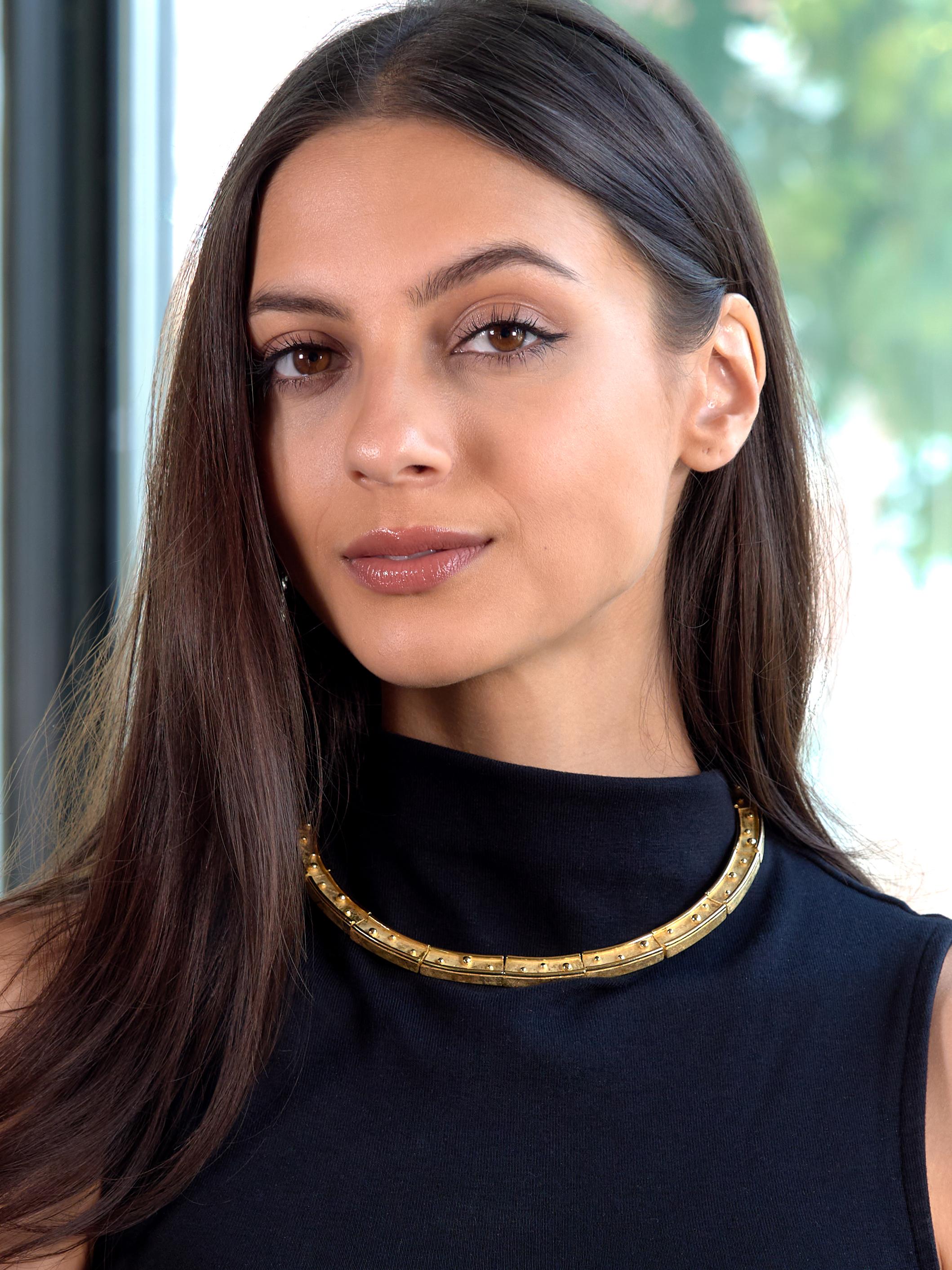 Denise Roberge 1990's 18 Karat Yellow Gold Vintage Spotted Collar Necklace