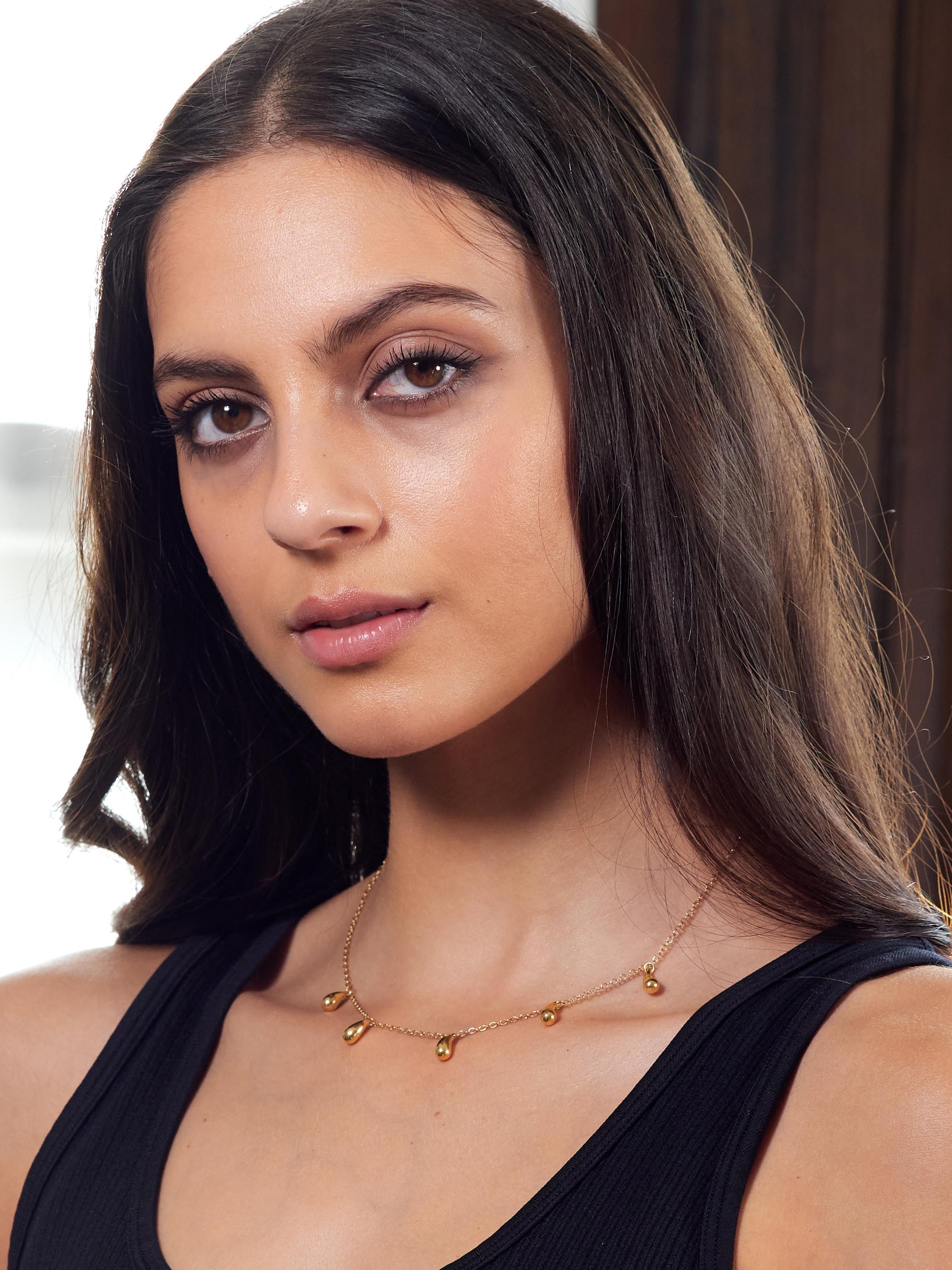 Elsa Peretti Tiffany & Co. 1990's 18 Karat Yellow Gold Vintage Teardrop Necklace