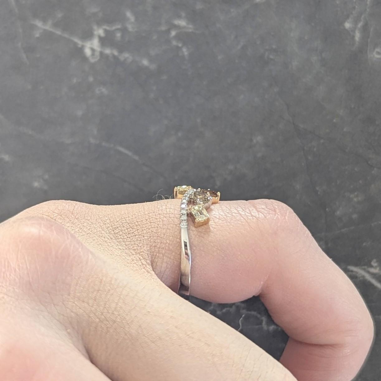Modani Contemporary Fancy Diamond 18 Karat Two-Tone Gold Band Ring