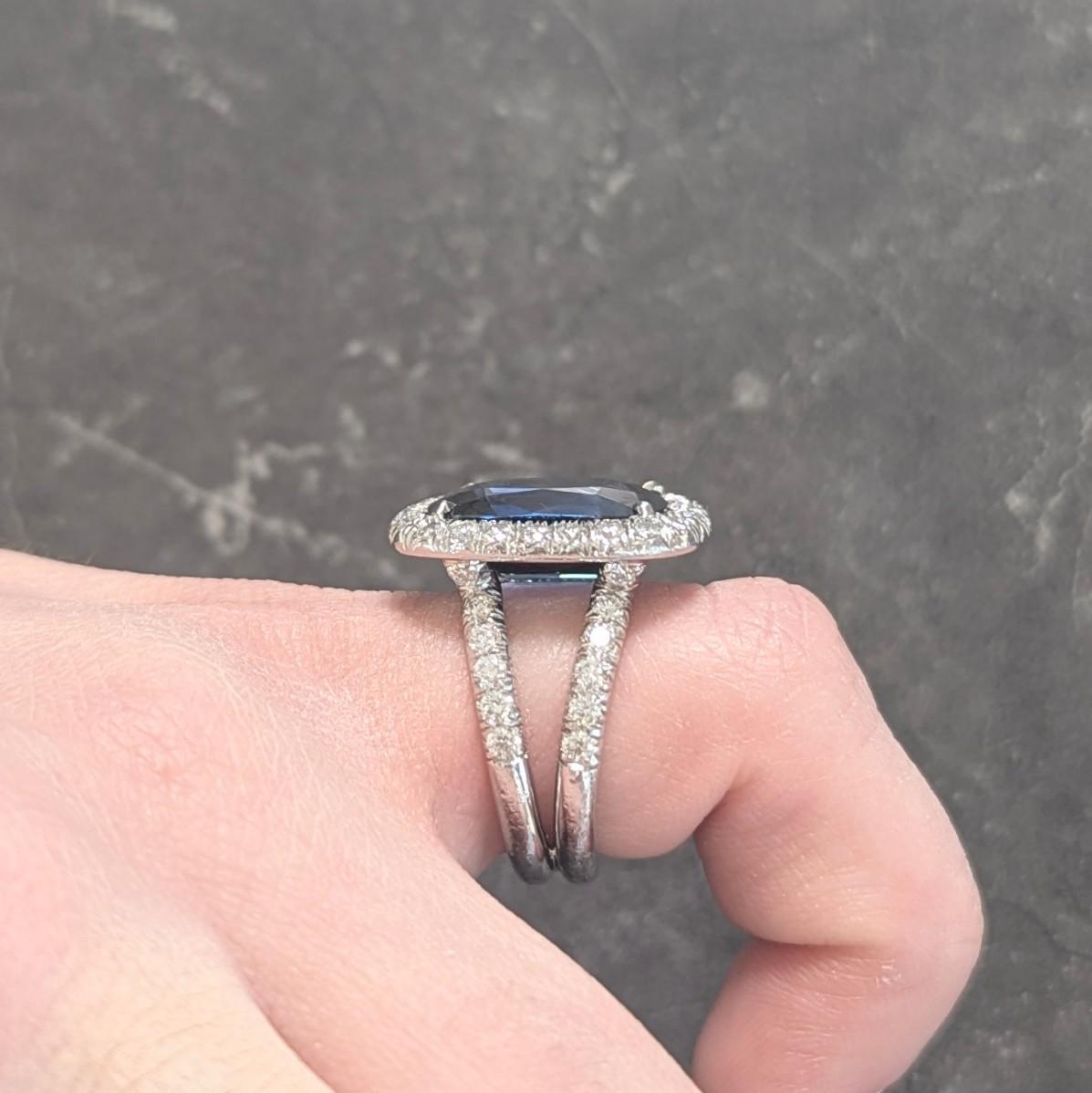 Contemporary 11.50 CTW No Heat Sapphire Diamond Platinum Halo Ring AGL