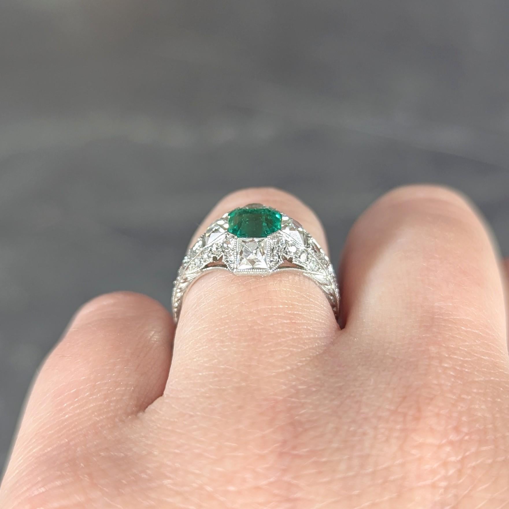 Tiffany & Co. Art Deco Emerald French Diamond Platinum Antique Quatrefoil Ring