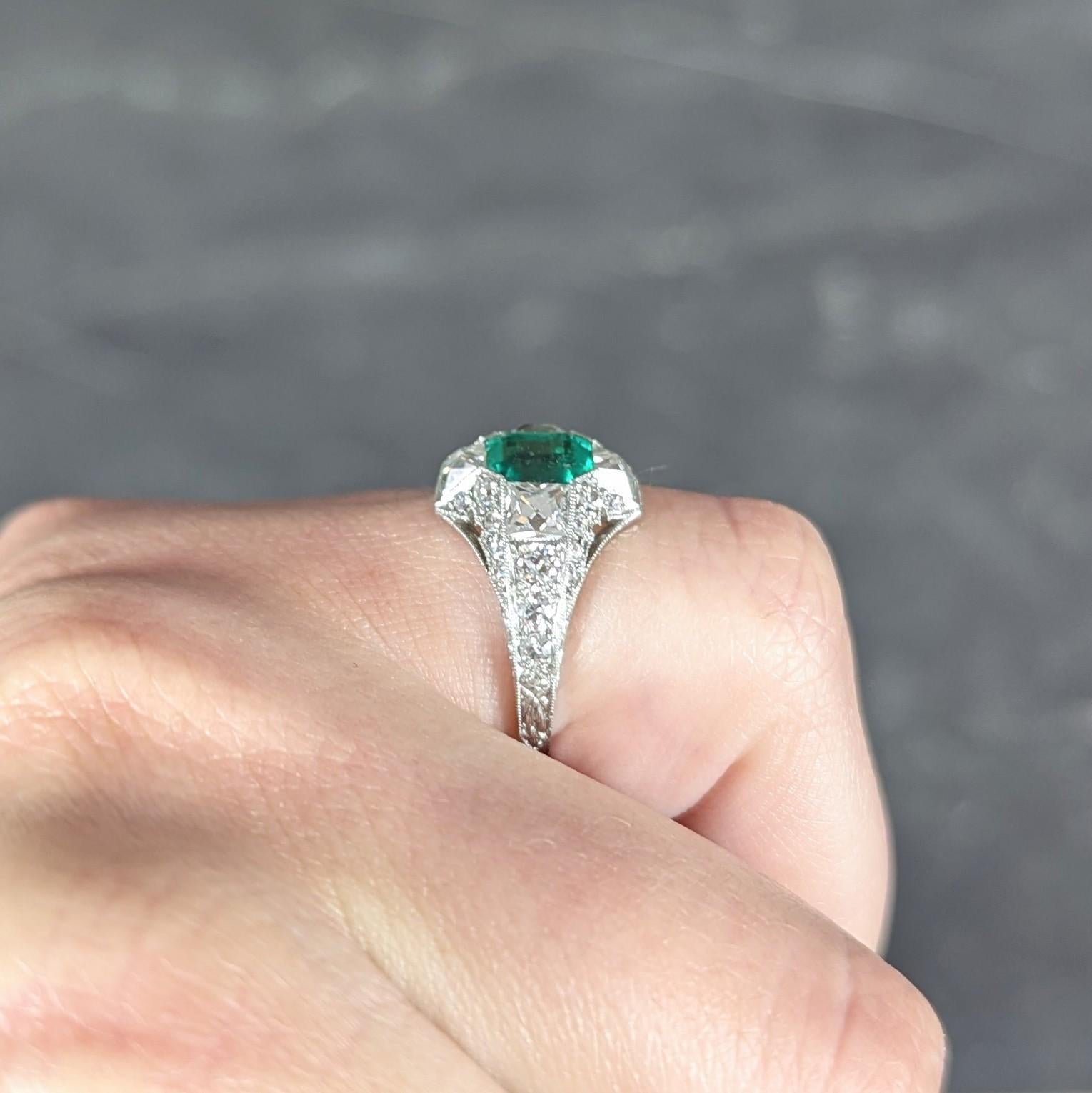 Tiffany & Co. Art Deco Emerald French Diamond Platinum Antique Quatrefoil Ring