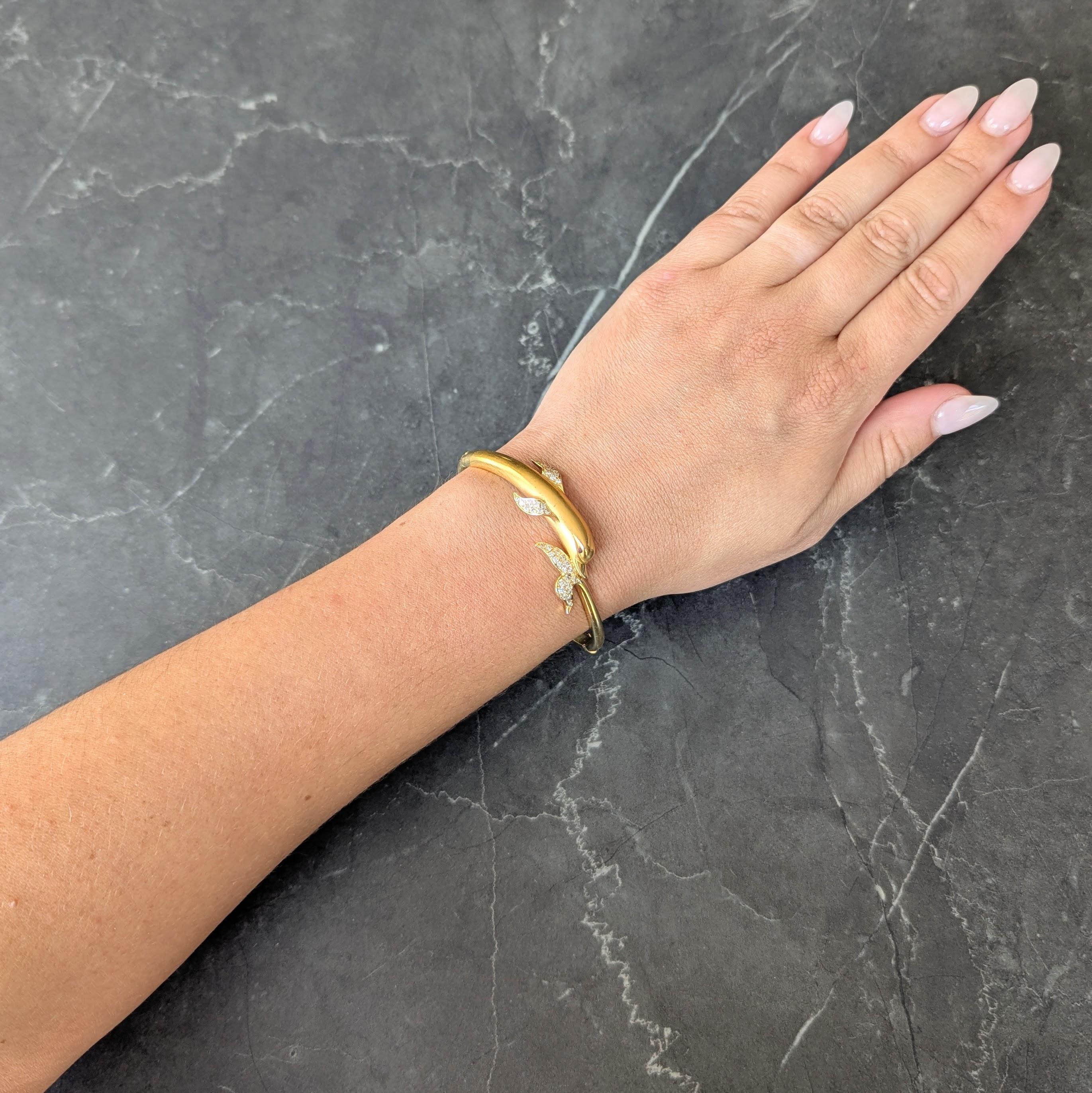 Carerra y Carerra Diamond 18 Karat Yellow Gold Dolphin Bypass Bangle Bracelet