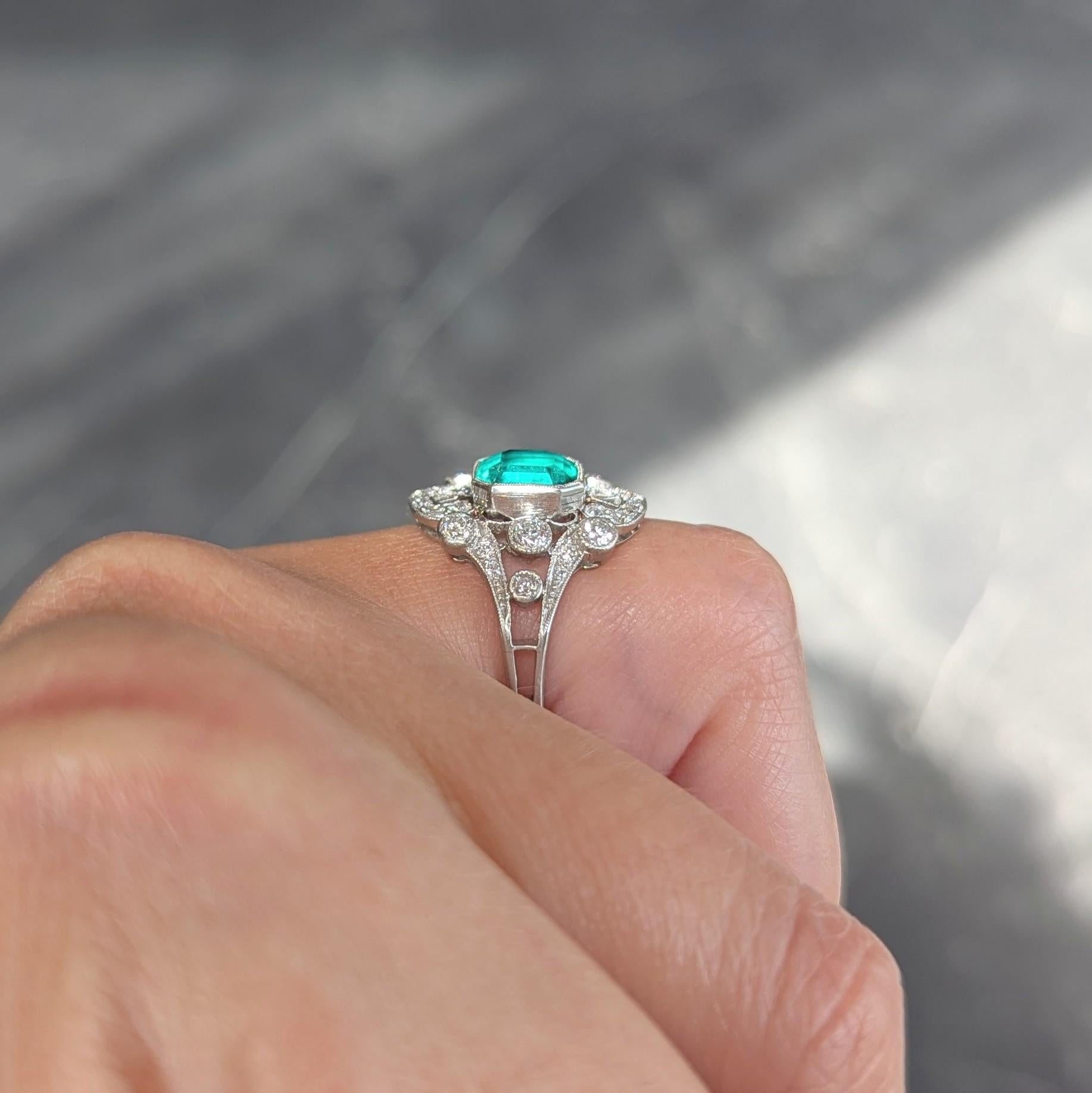 Early Art Deco Colombian Emerald Diamond Platinum Antique Cluster Ring