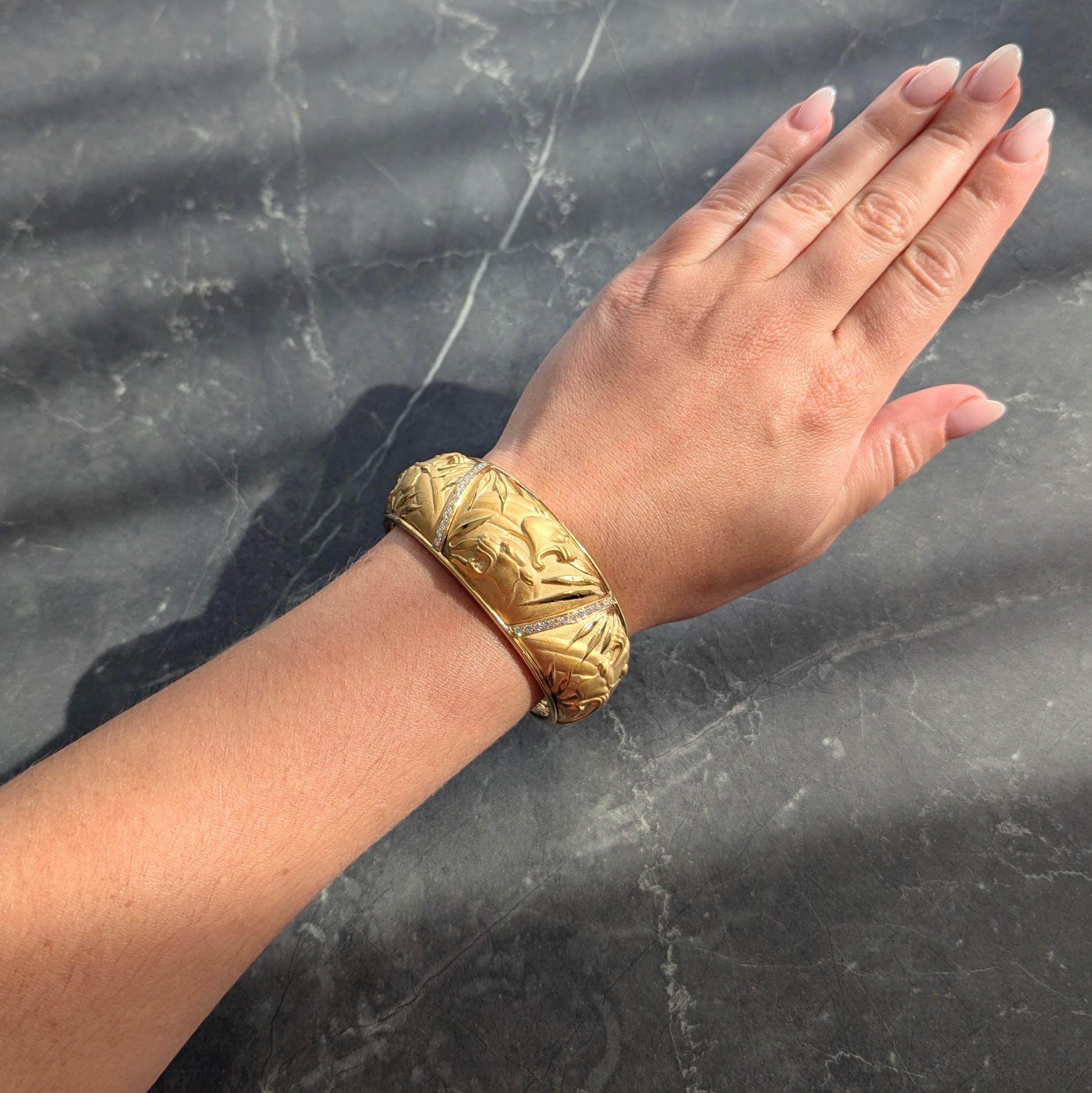 Carrera y Carrera 1990's Diamond 18K Gold Vintage Panther Cuff Bracelet