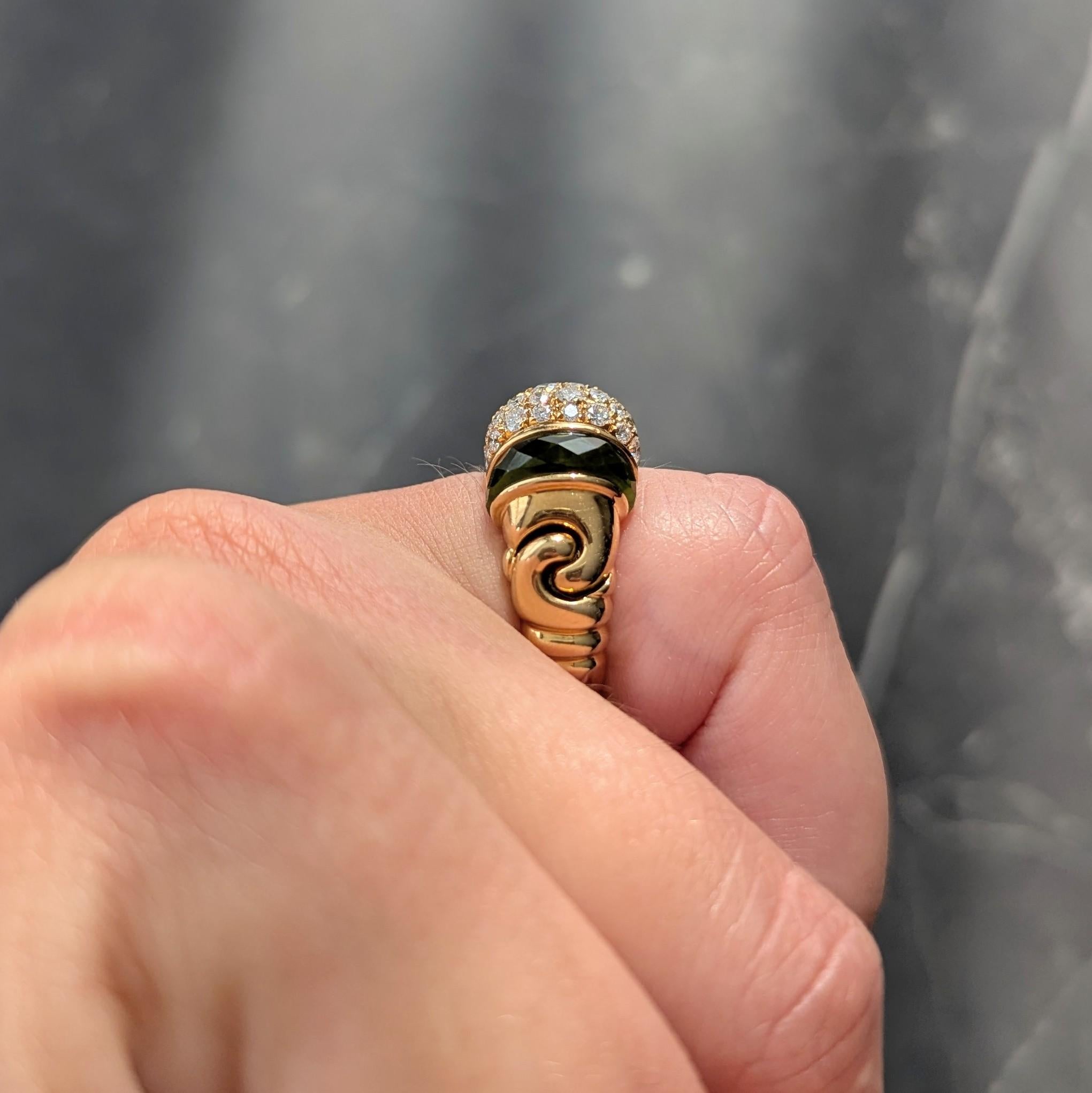 Bulgari 1990 1.96 CTW Diamond Peridot 18 Karat Gold Vintage Passo Doppio Ring