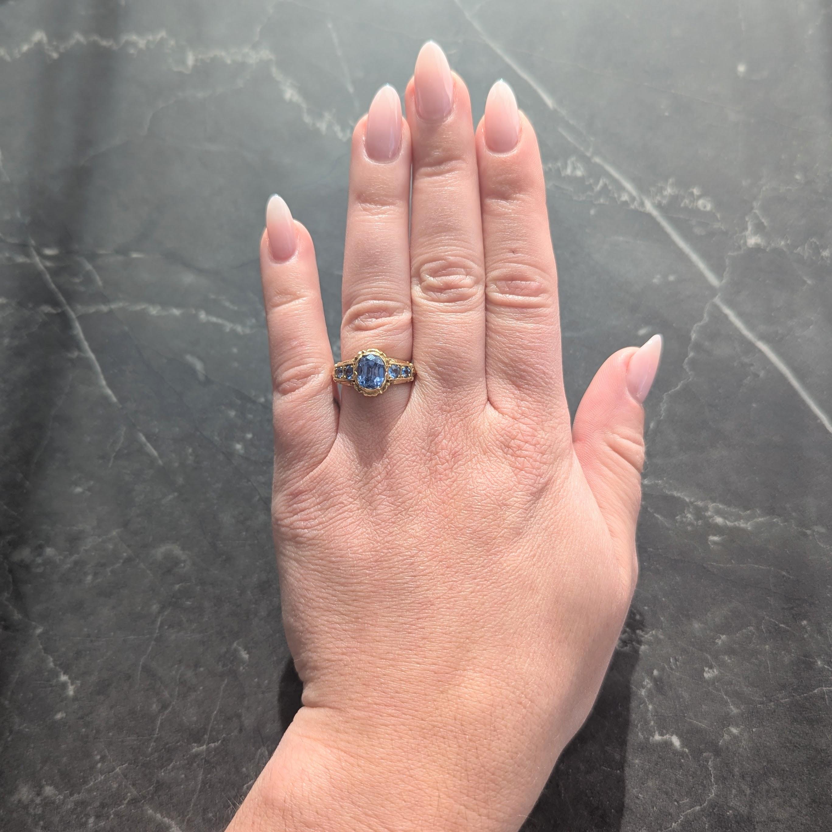 1905 Art Nouveau 3.54 CTW Sapphire 14 Karat Yellow Gold Antique Flower Ring