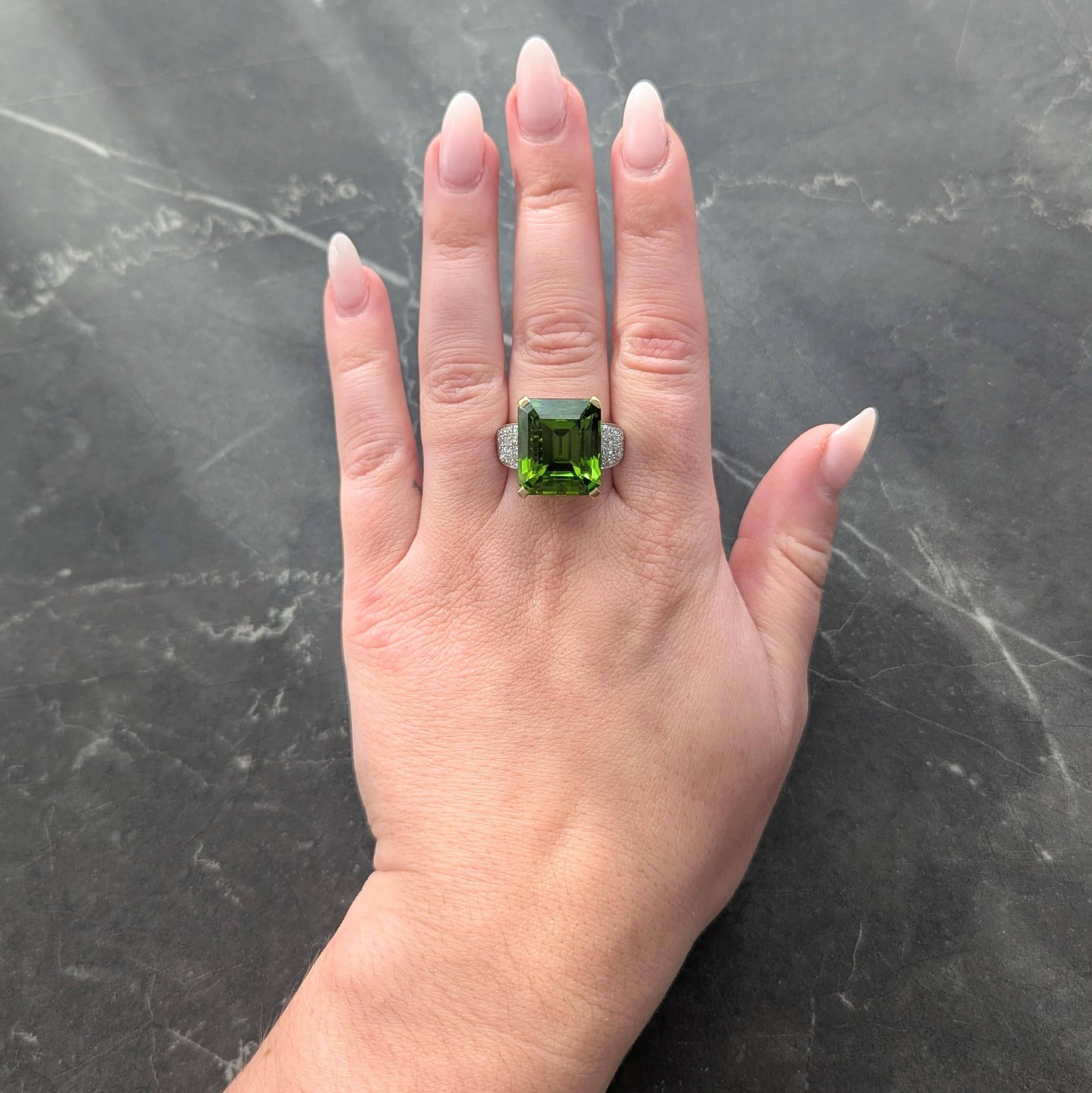 Retro 28.96 CTW Peridot Diamond Platinum 18K Yellow Gold Vintage Cocktail Ring