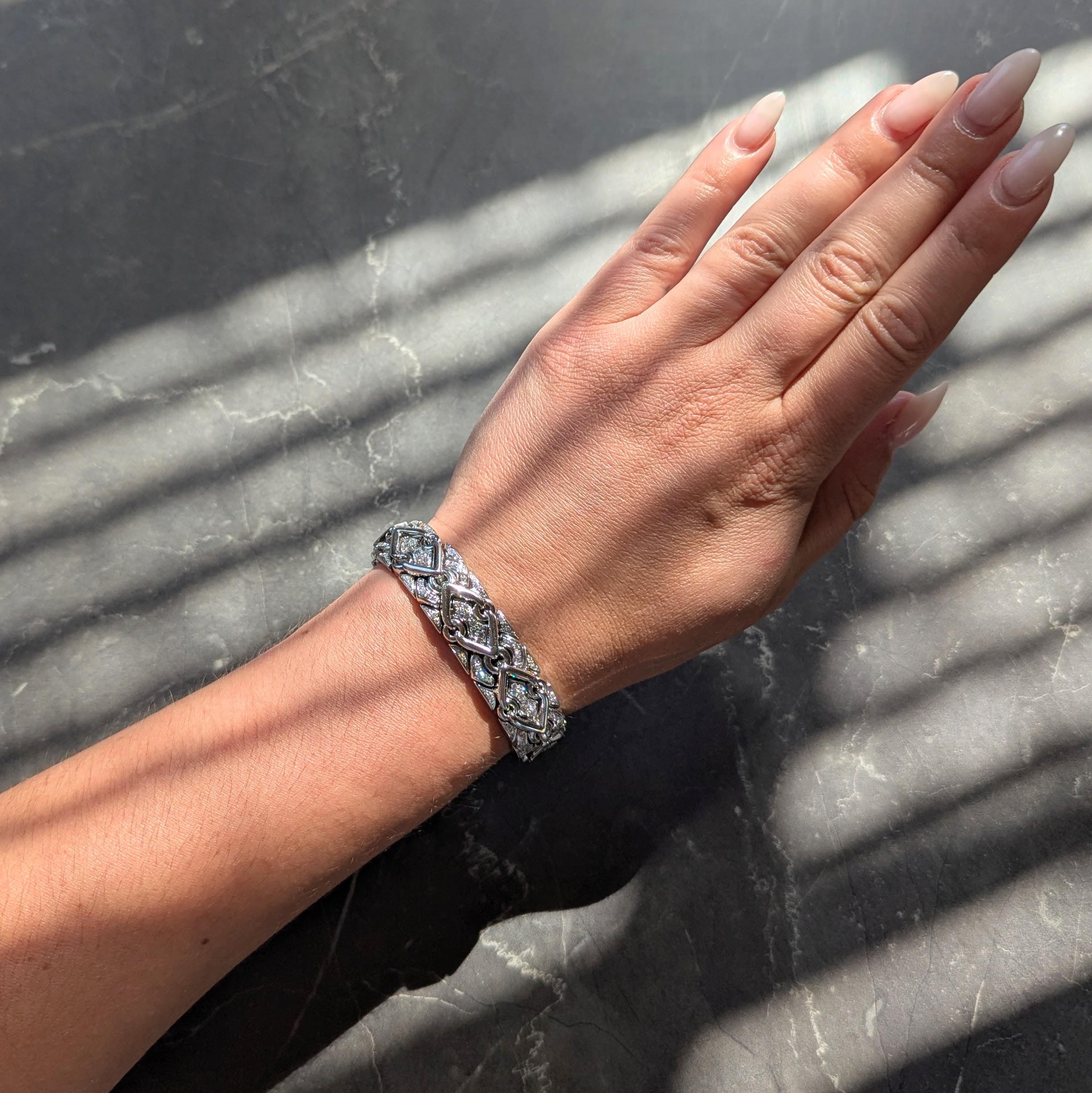 Bulgari 1990's Round Diamond 18 Karat White Gold Vintage Trika Bracelet