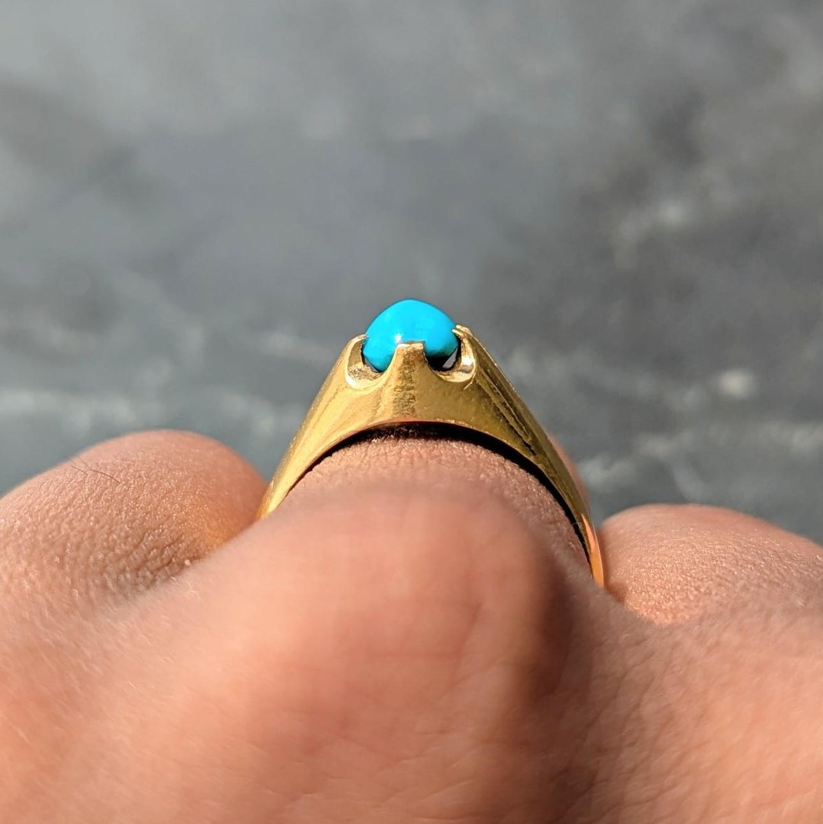 Victorian Turquoise 18 Karat Yellow Gold Antique Belcher Ring