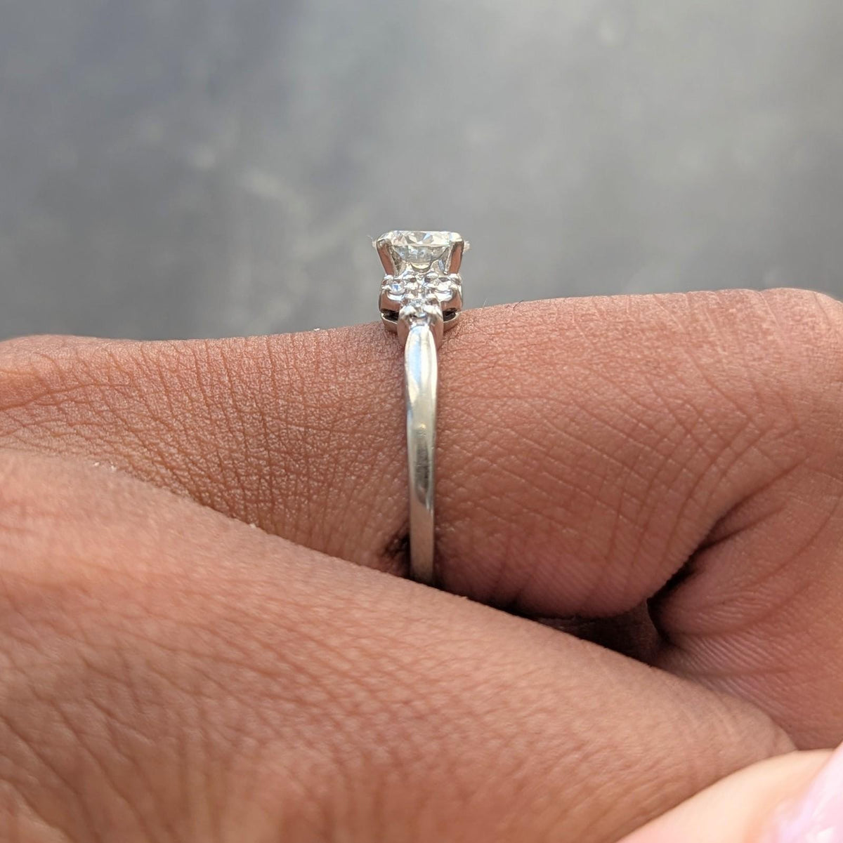 Mid-Century 0.95 CTW Diamond 18K White Gold Fishtail Vintage Engagement Ring