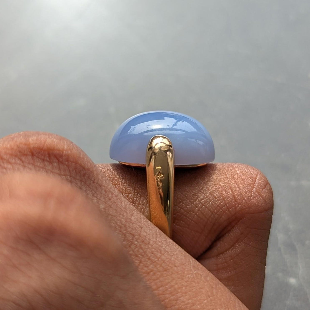 Pomellato 2010's Blue Chalcedony 18 Karat Yellow Gold Contemporary Cabochon Ring