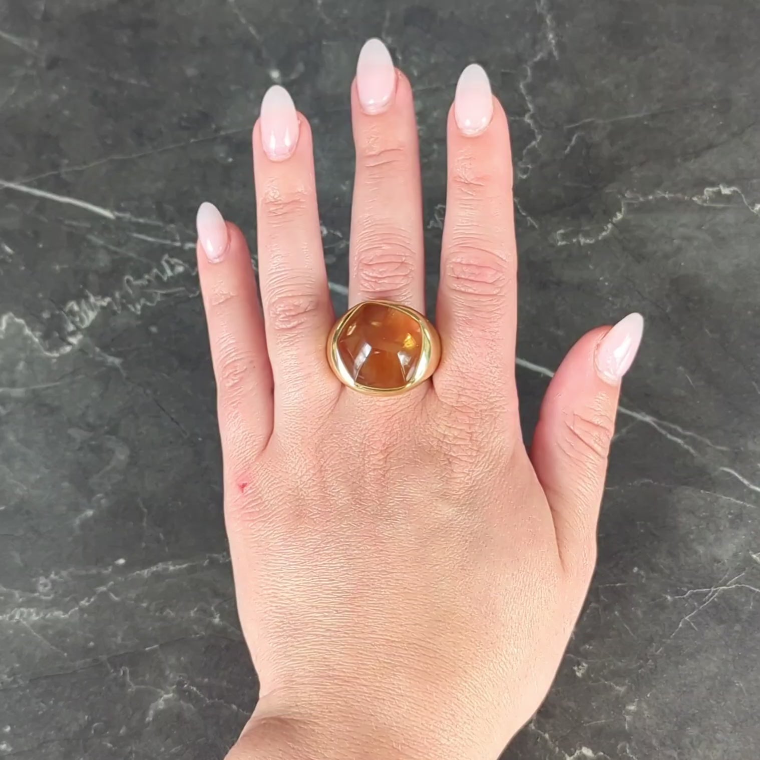 Pomellato Citrine Cabochon 18 Karat Yellow Gold Vintage Goccia Statement Ring