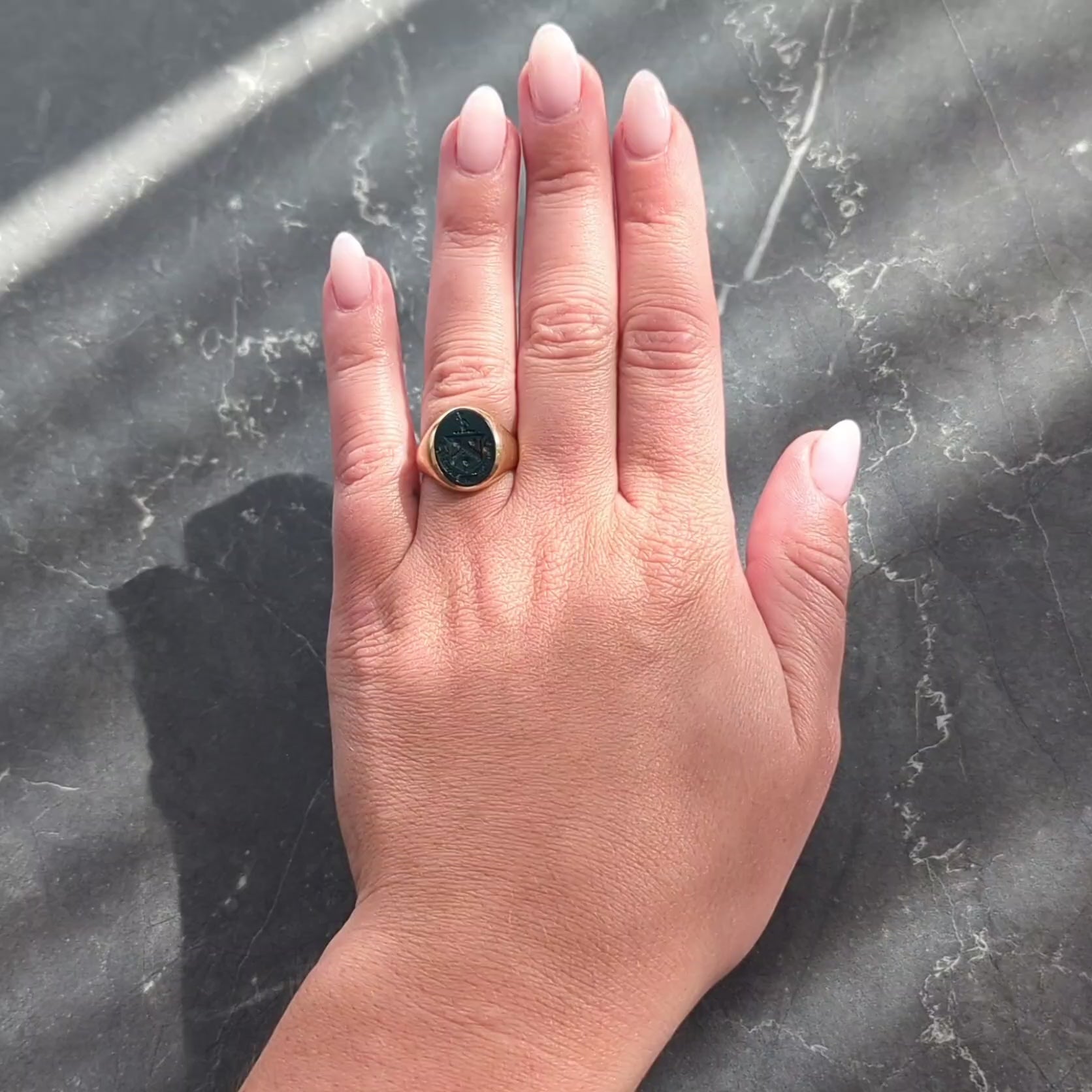 Late Victorian Bloodstone 14K Yellow Gold Antique Heraldic Crest Signet Ring