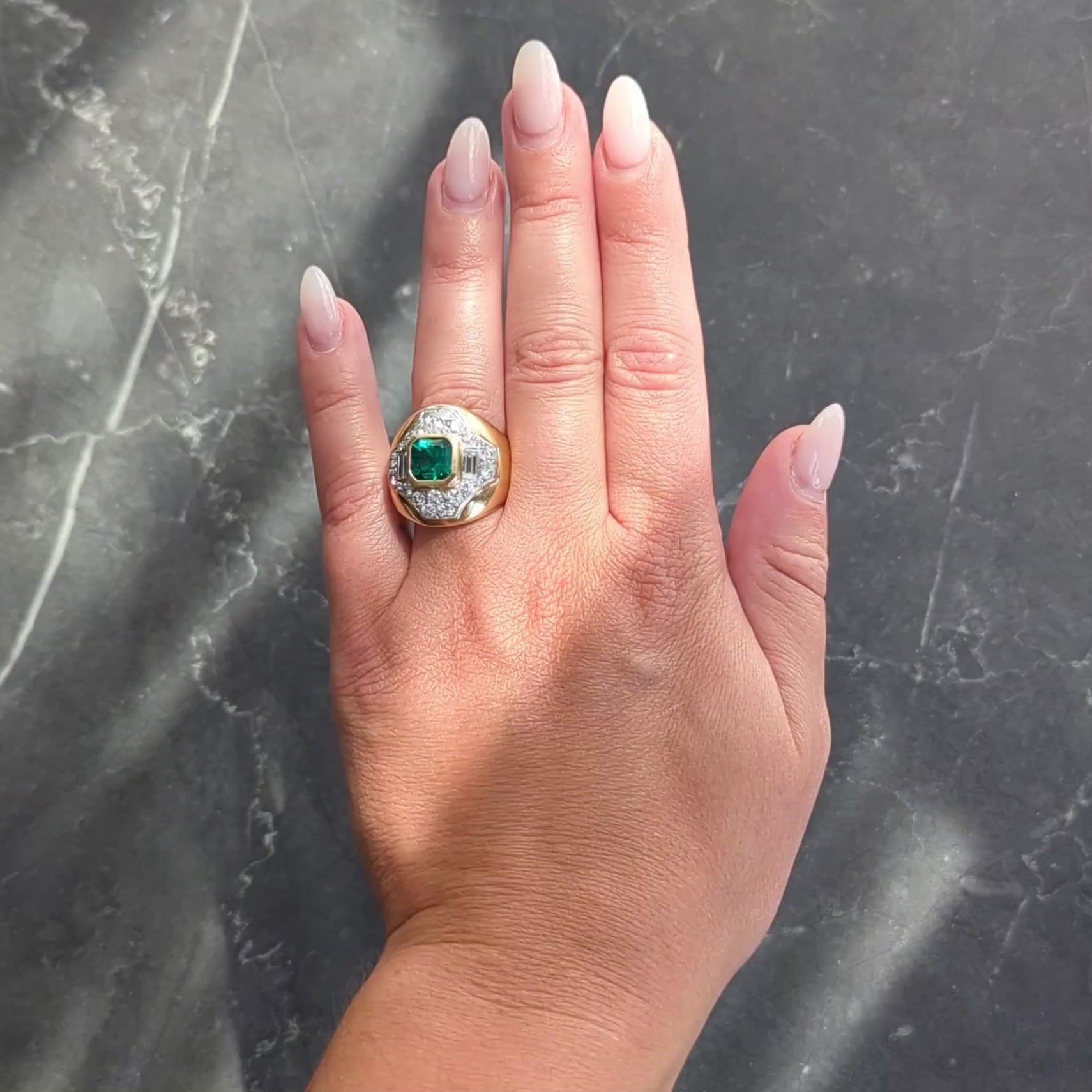 French 1960's Colombian Emerald Diamond 18 Karat Yellow Gold Vintage Bombé Ring