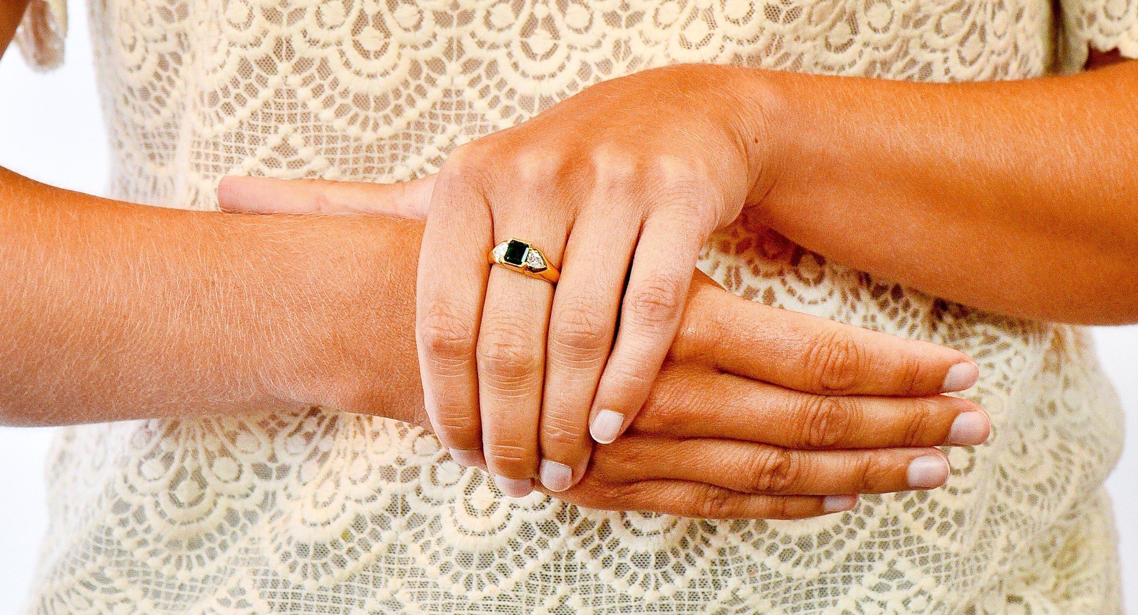 Vintage 1.90 CTW Emerald Diamond 18 Karat Gold Three Stone Ring - Wilson's Estate Jewelry