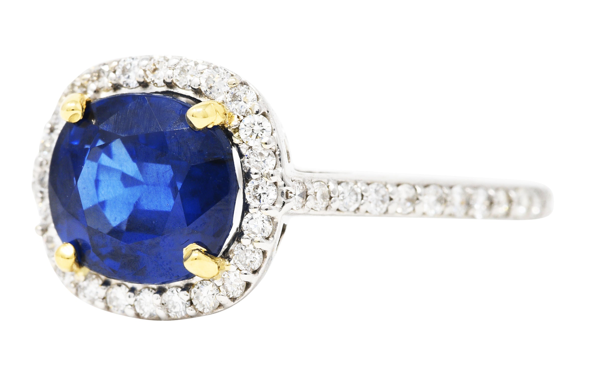Contemporary 3.50 CTW Sapphire Diamond 14 Karat Two-Tone Gold Cluster Gemstone Ring Wilson's Estate Jewelry