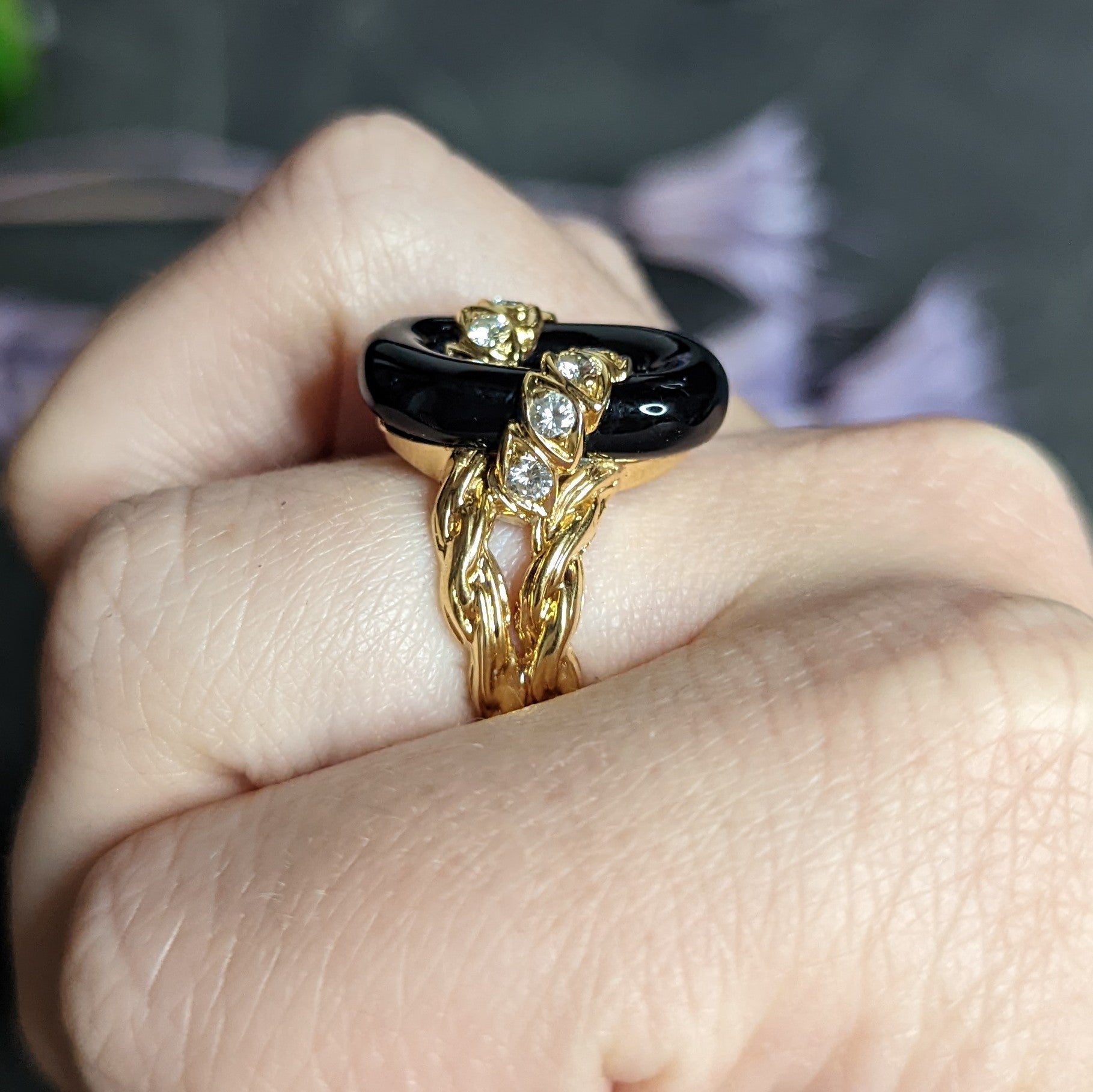 Van Cleef & Arpels Onyx Diamond 18 Karat Gold Linkage Ring Wilson's Estate Jewelry