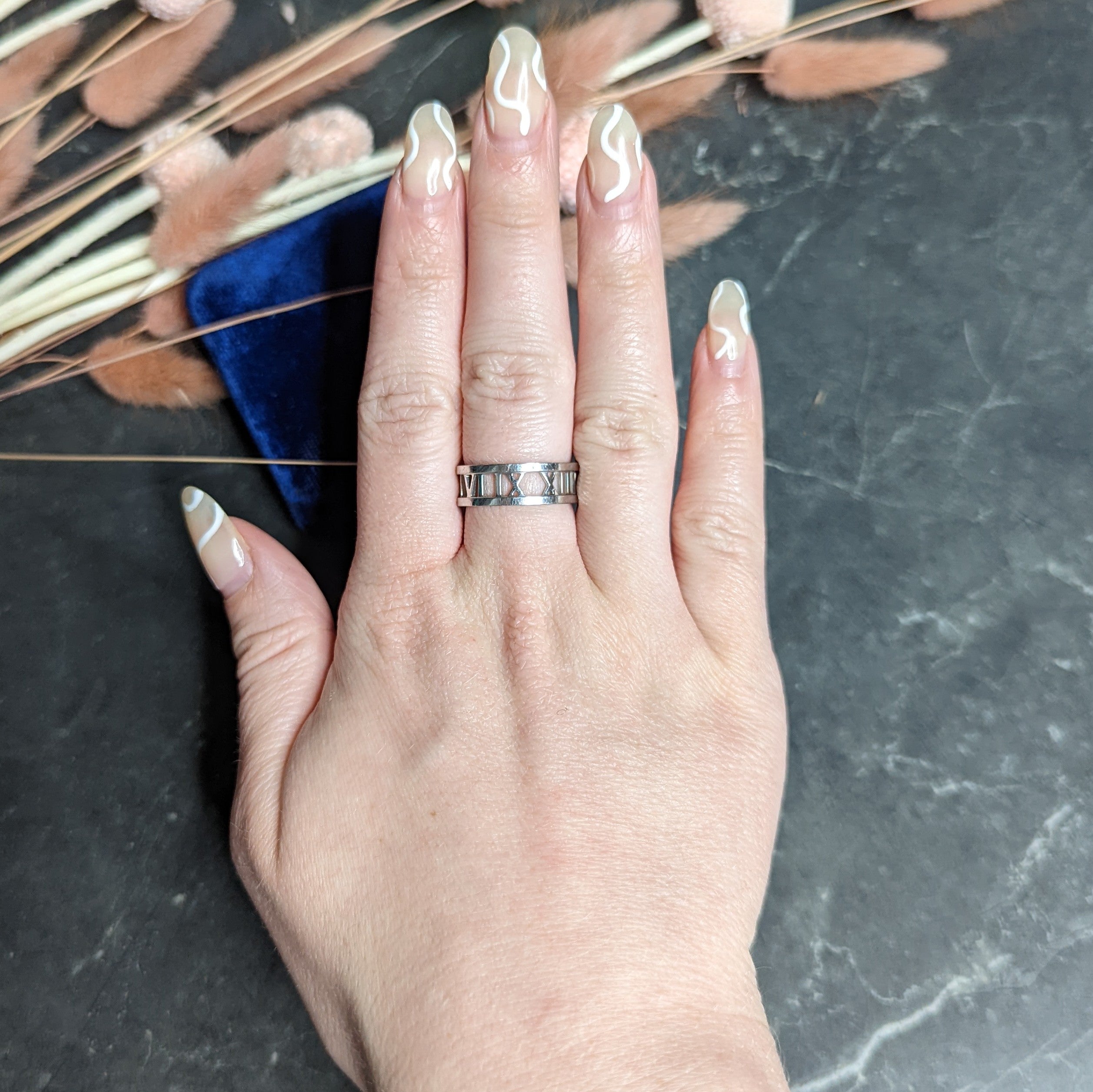 2003 Tiffany & Co. 18 Karat White Gold Atlas Unisex Band Ring Wilson's Estate Jewelry