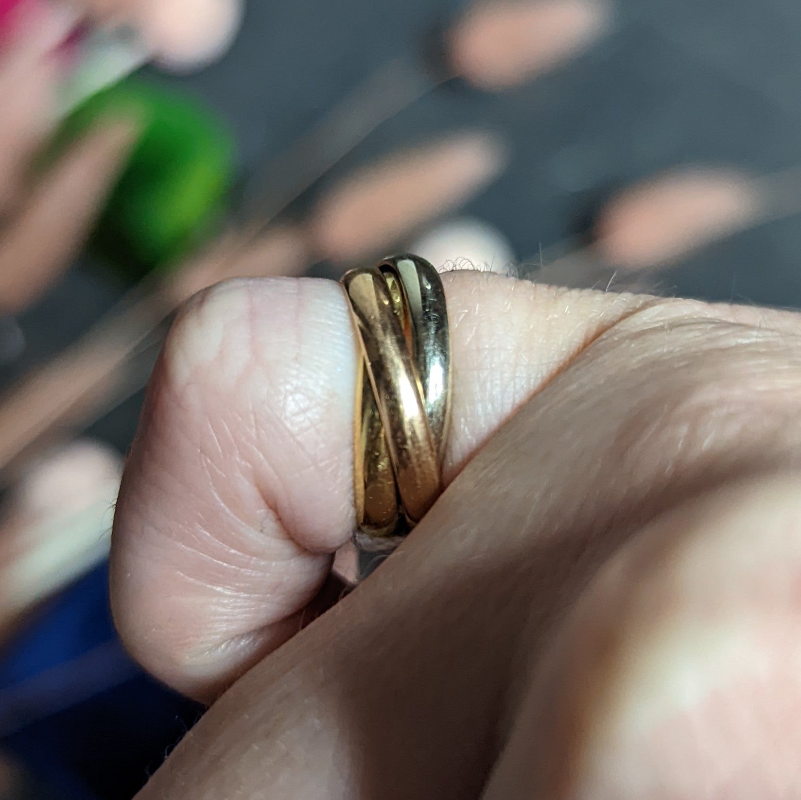 Cartier 18 Karat Tri-Colored Gold Unisex Trinity Rolling Ring Wilson's Estate Jewelry