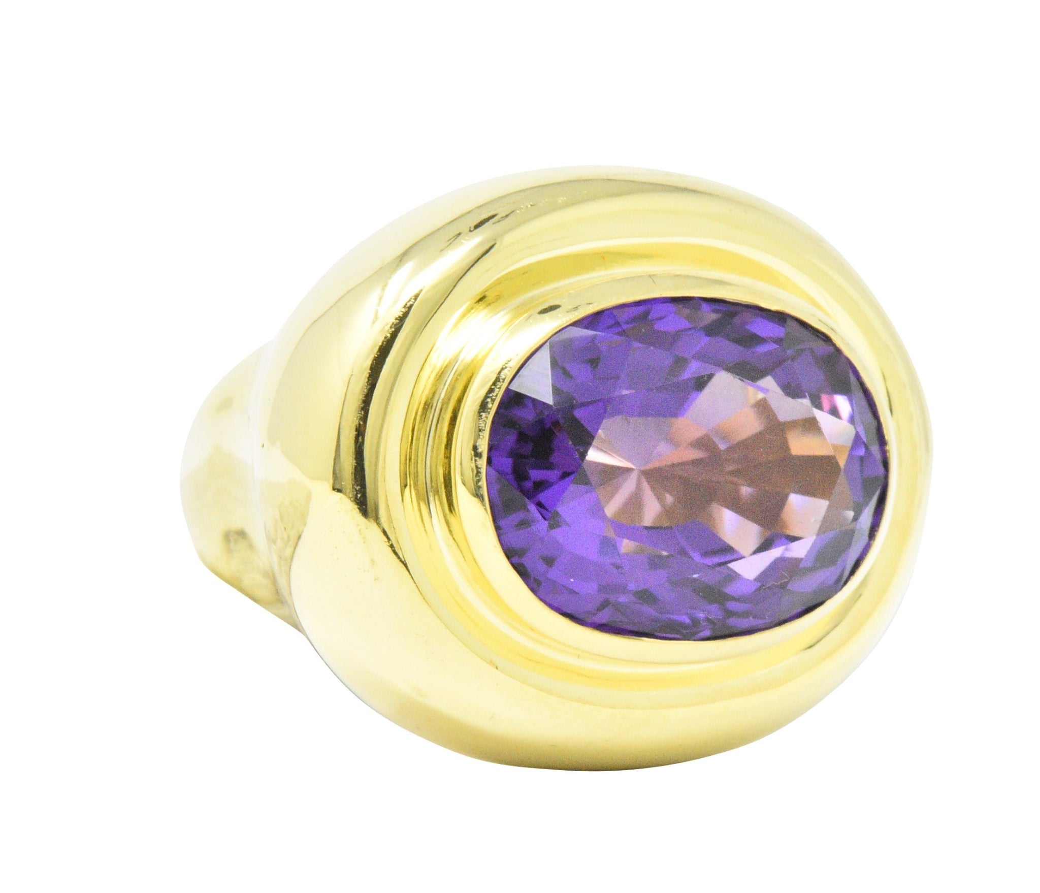 Contemporary 20.00 CTW Amethyst 18 Karat Gold Cocktail Ring Wilson's Estate Jewelry