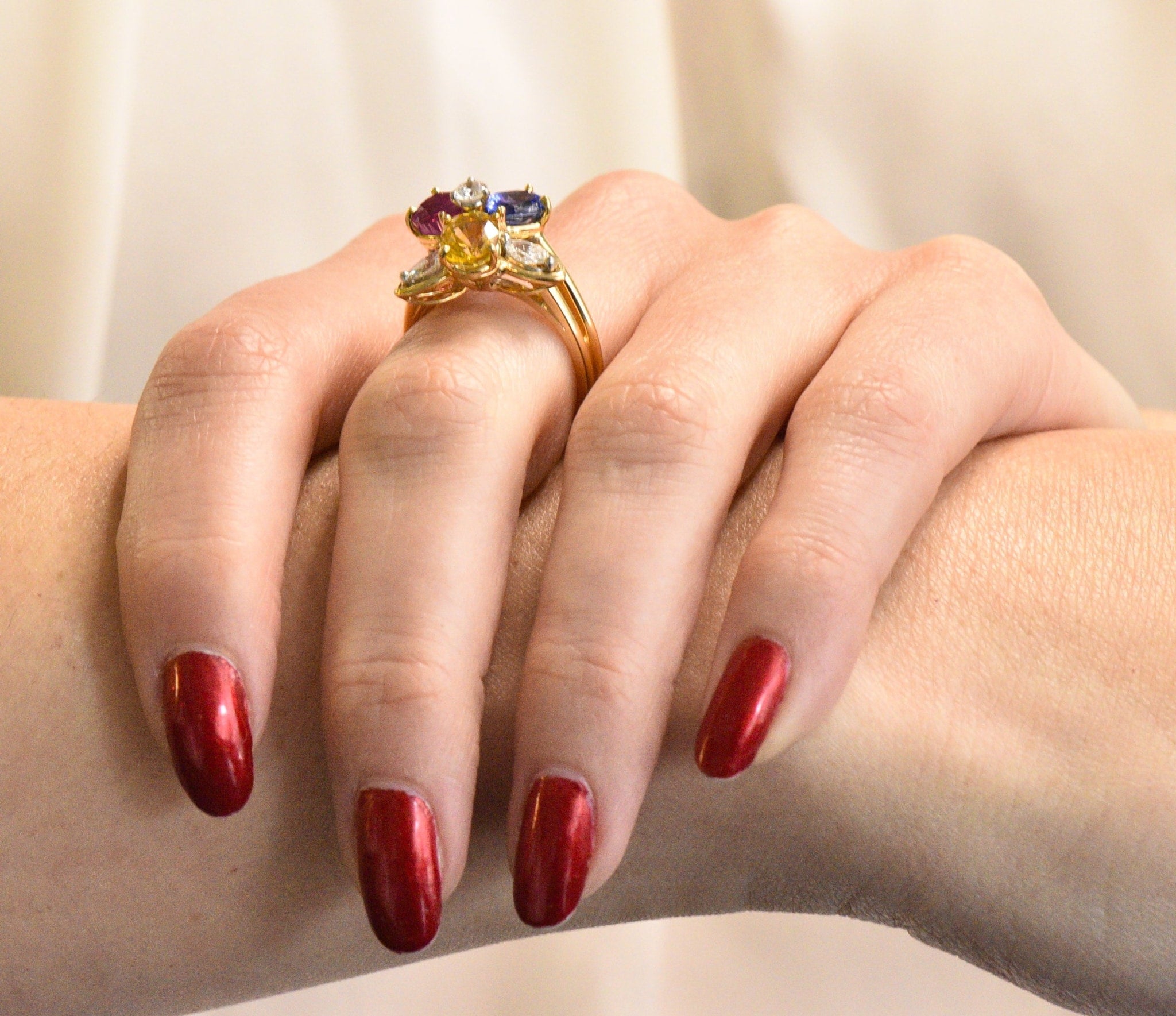 Oscar Heyman Bros. 4.05 CTW Sapphire Diamond 18 Karat Gold Floral Ring Wilson's Estate Jewelry
