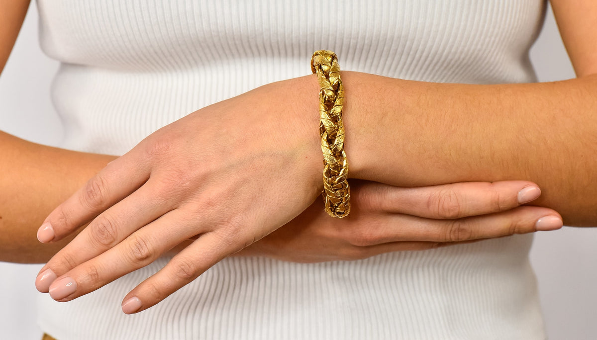 Tiffany & Co. 1960's Vintage 18 Karat Gold Barrel Link Bracelet - Wilson's Estate Jewelry