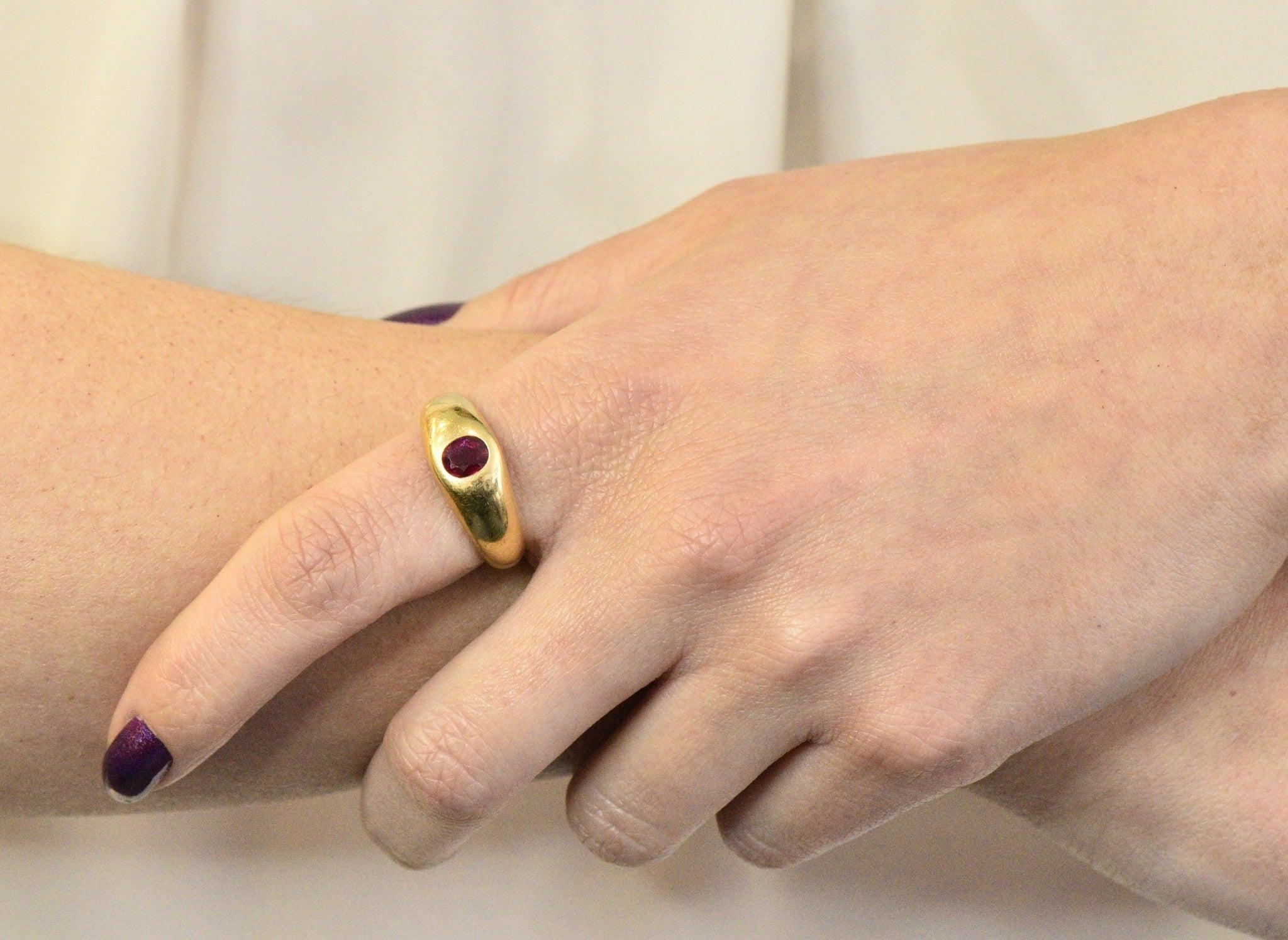 Tiffany & Co. Victorian 0.95 CTW Ruby 18 Karat Gold Unisex Ring Wilson's Estate Jewelry