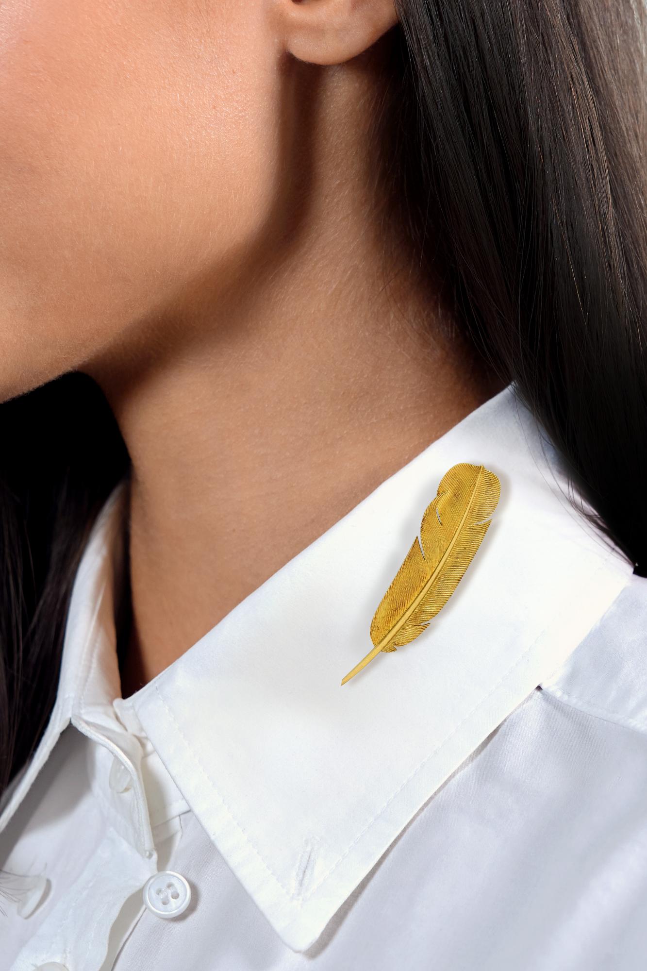 Hermés Georges L'Enfant French 1960's 18K Yellow Gold Vintage Feather Brooch