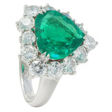 Contemporary 7.00 CTW Colombian Emerald Diamond 18 Karat Gold Heart Halo Ring