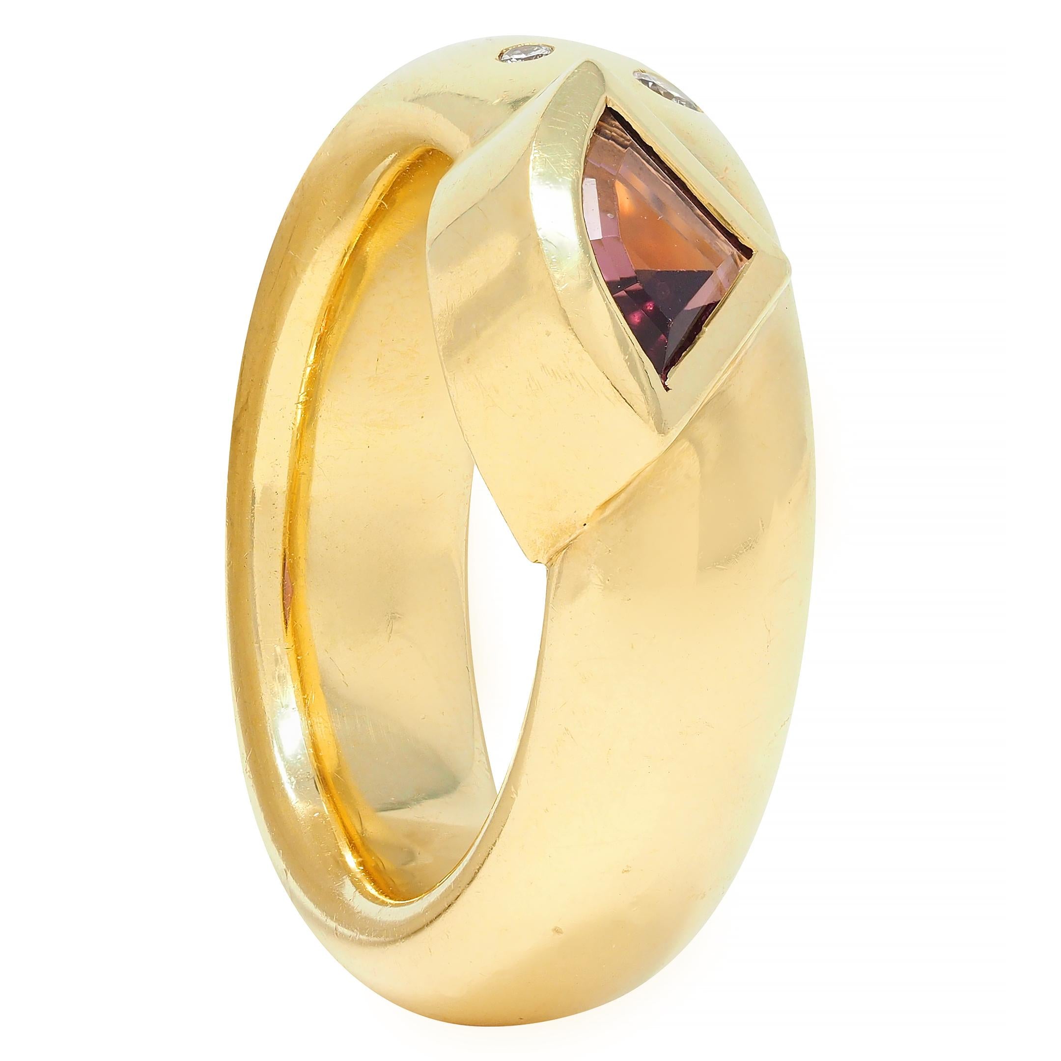 Contemporary Triangular Pink Topaz Diamond 18 Karat Yellow Gold Ring