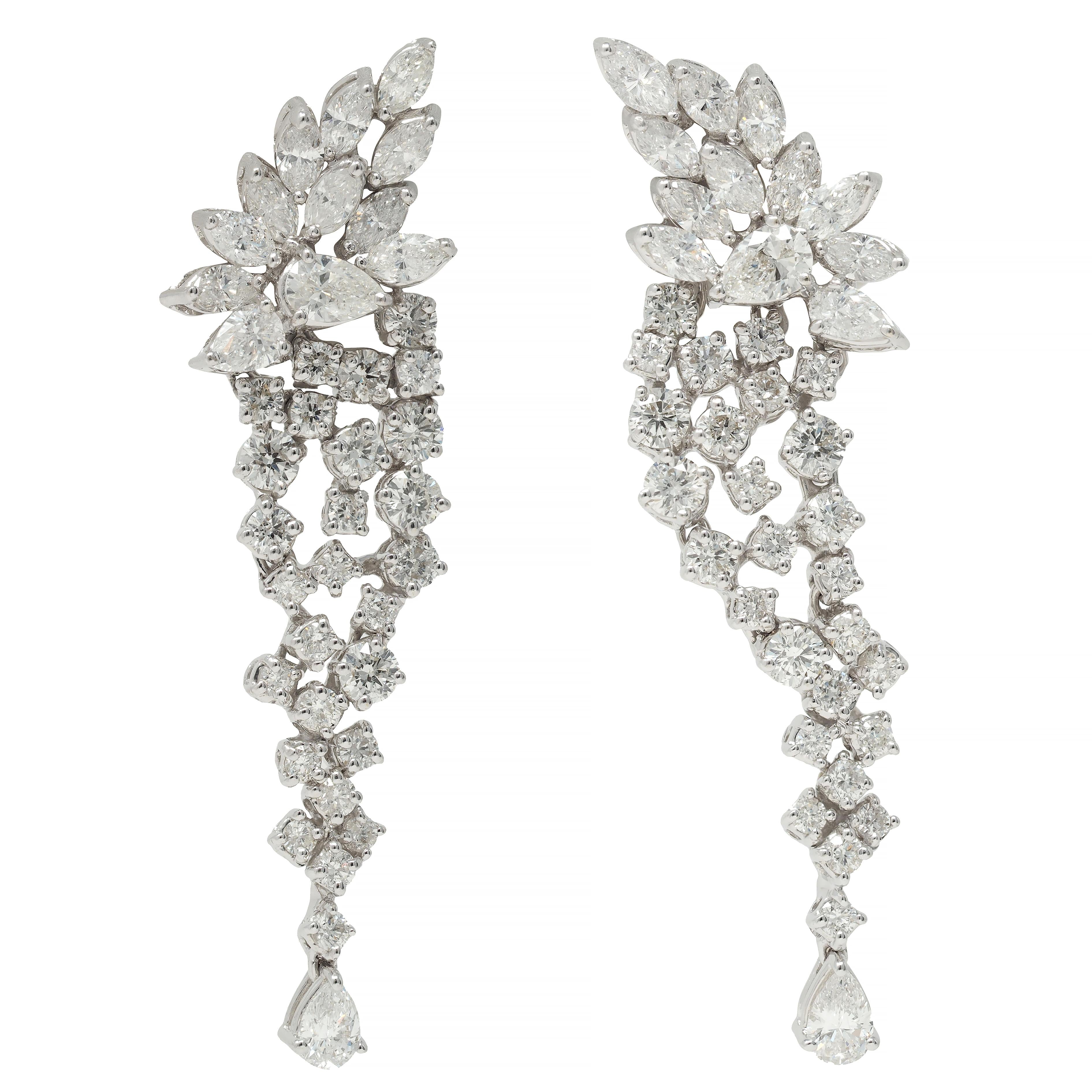 Contemporary 4.96 CTW Diamond 18 Karat White Gold Cluster Drop Earrings